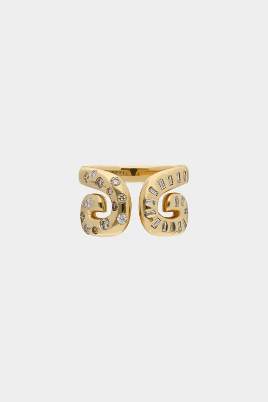 Txirimiri “Danza” Diamond Ring, Yellow Gold made by Kick Pleat