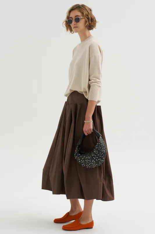 Rina Pulli, Almond made by Kick Pleat