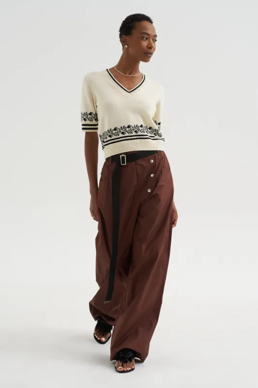 Epi - Jacquard V-Neck Top, Natural & Deep Black made by Kick Pleat
