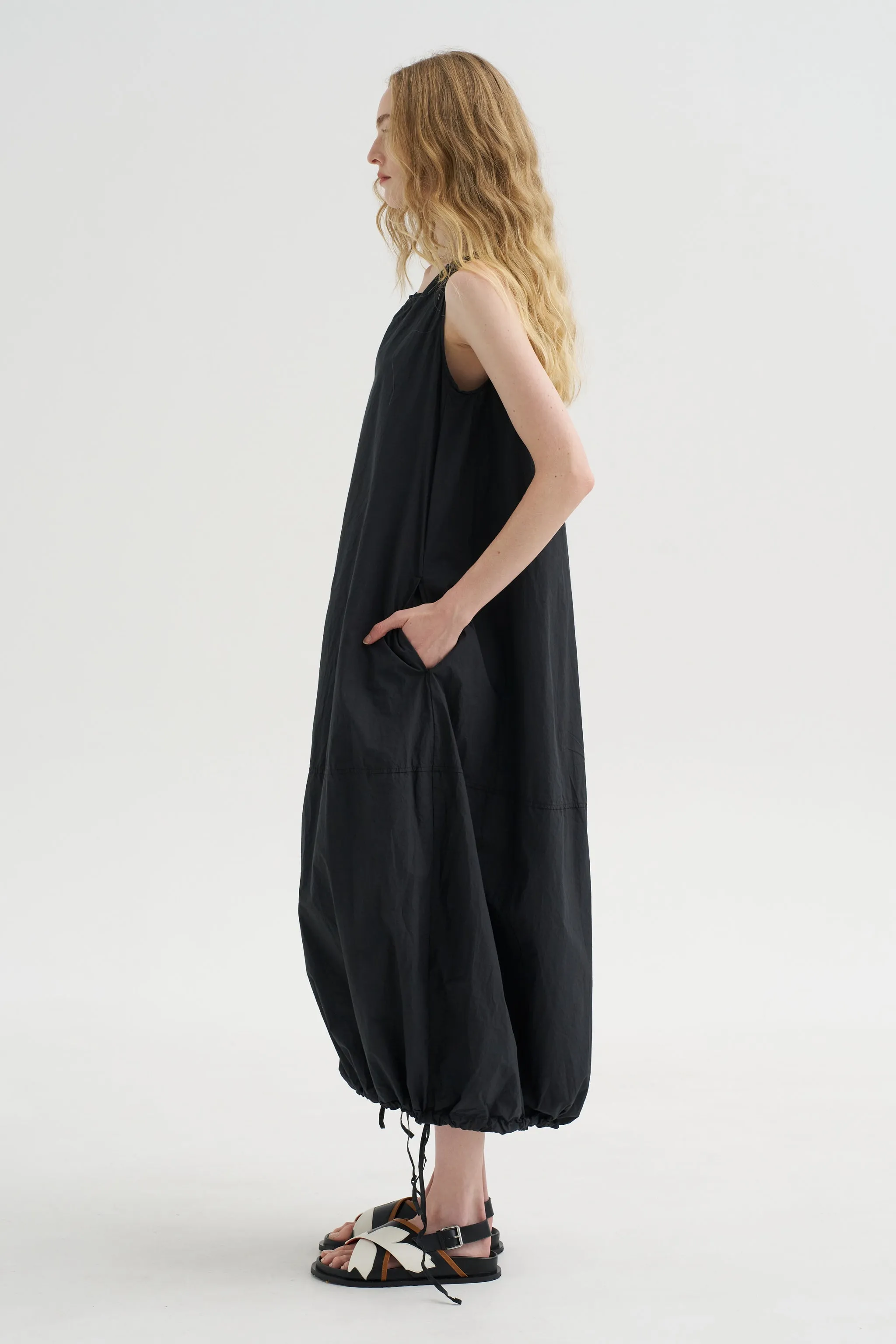 Sleeveless Balloon Dress, Black sold by Kick Pleat product image thumbnail 4