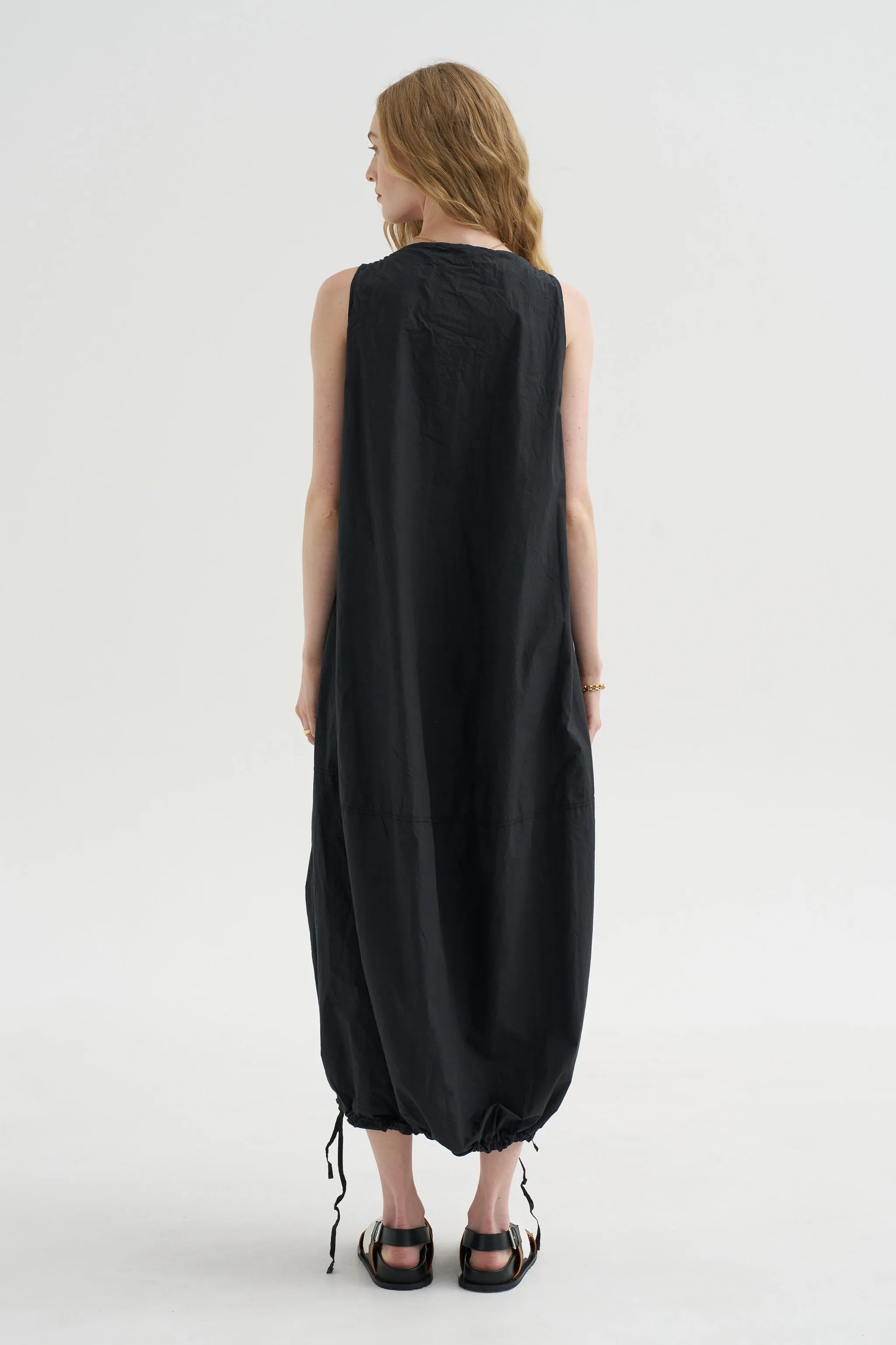 Sleeveless Balloon Dress, Black sold by Kick Pleat product image thumbnail 5