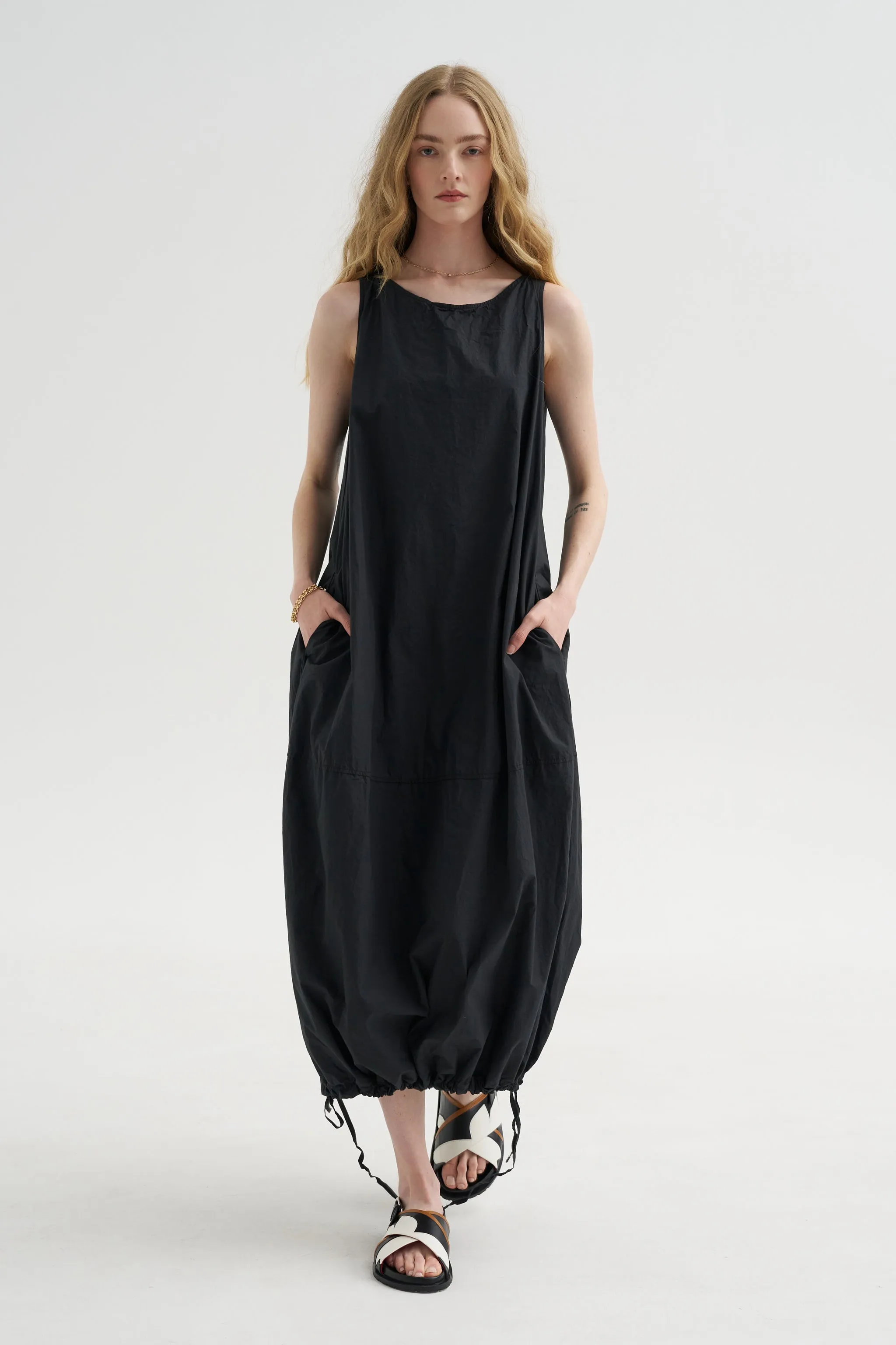 Sleeveless Balloon Dress, Black sold by Kick Pleat product image thumbnail 2