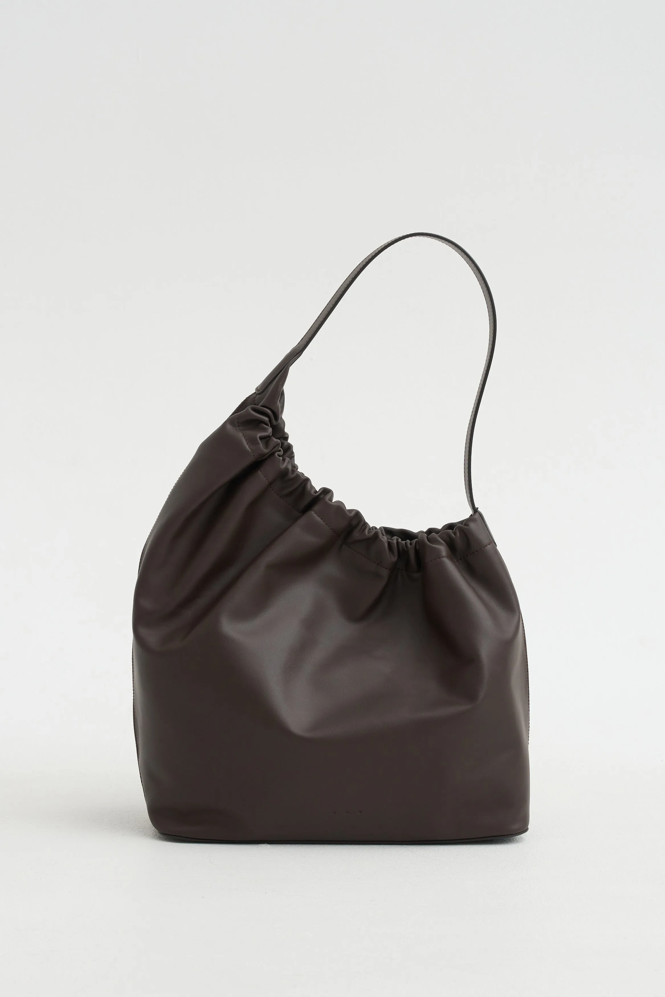 Demi Lune Cloud, Tobacco sold by Kick Pleat