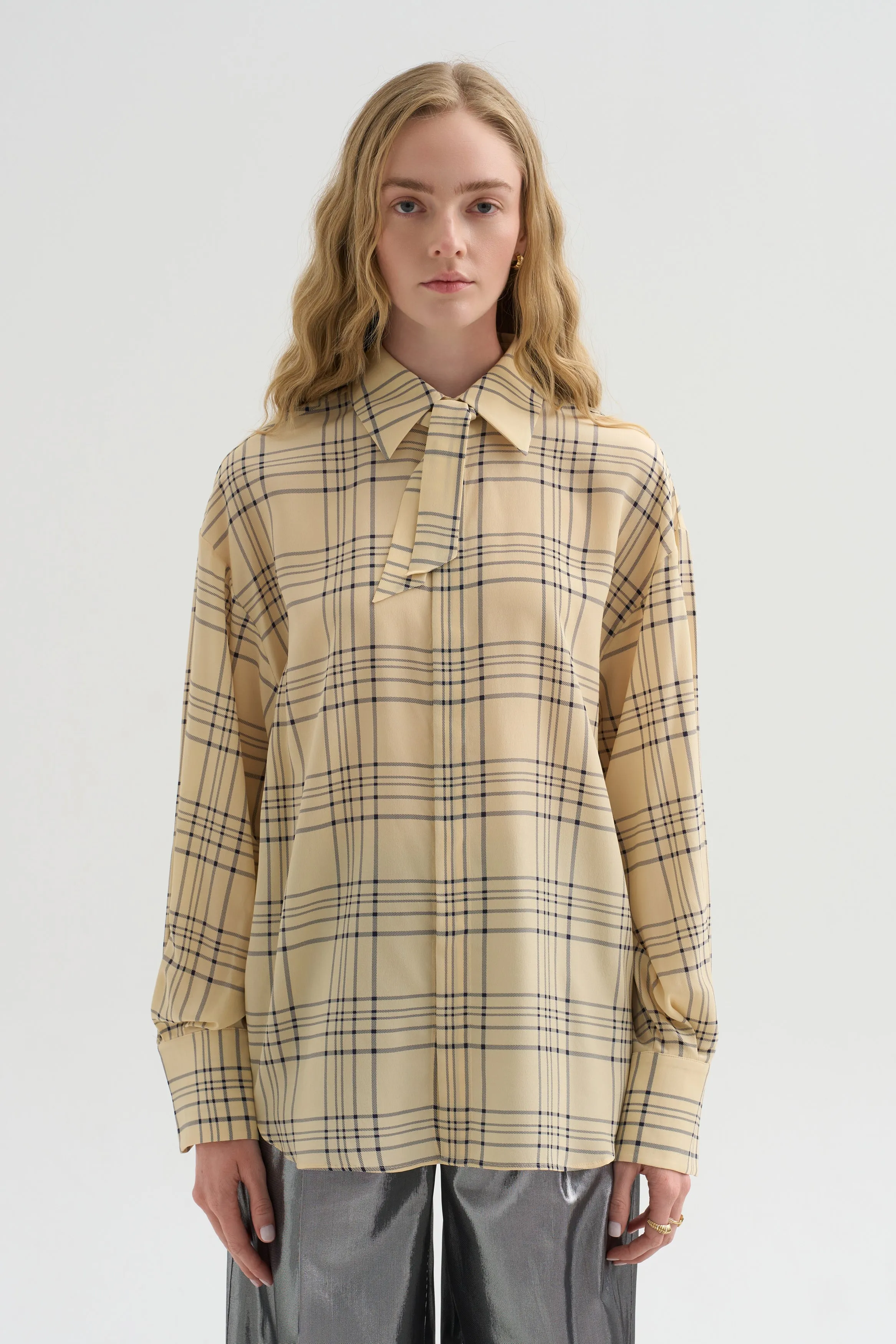 Su Shirt, Cream & Blue sold by Kick Pleat product image thumbnail 2