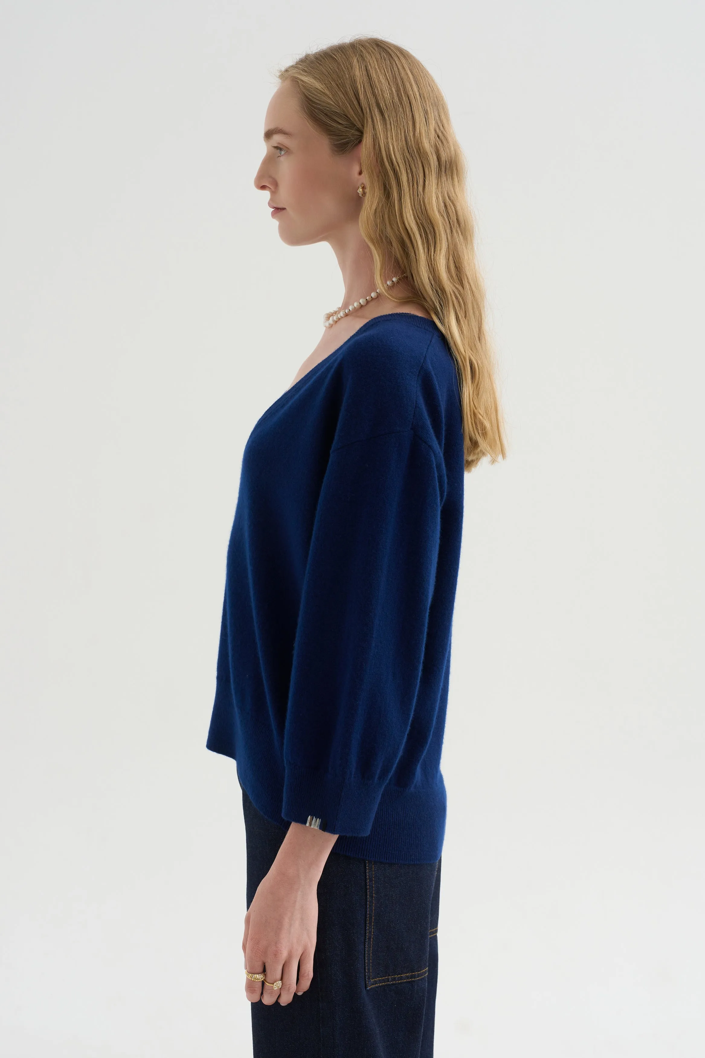 N°491 Pearl, Midnight sold by Kick Pleat product image thumbnail 4