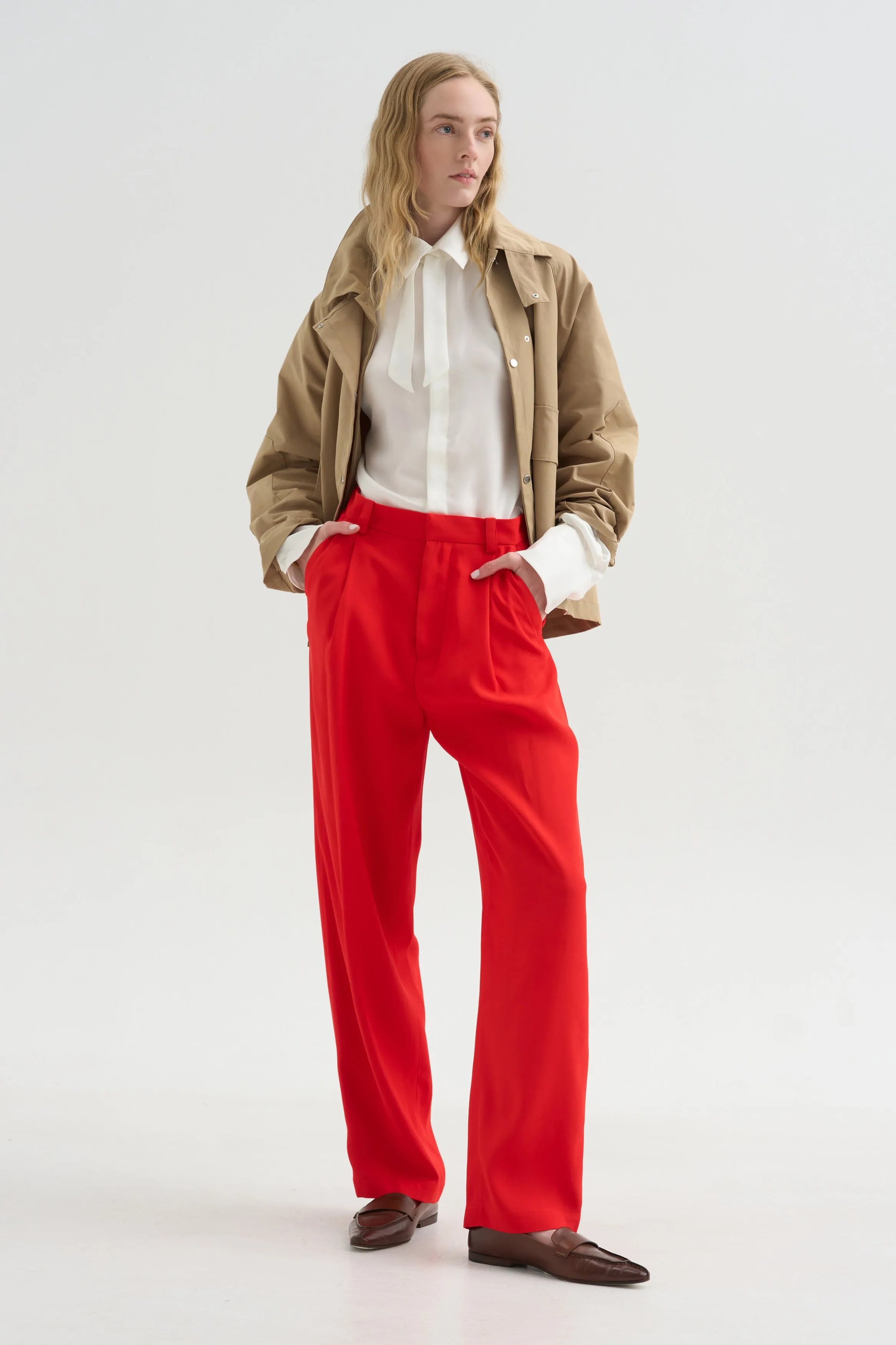 Su Shirt, Ivory sold by Kick Pleat