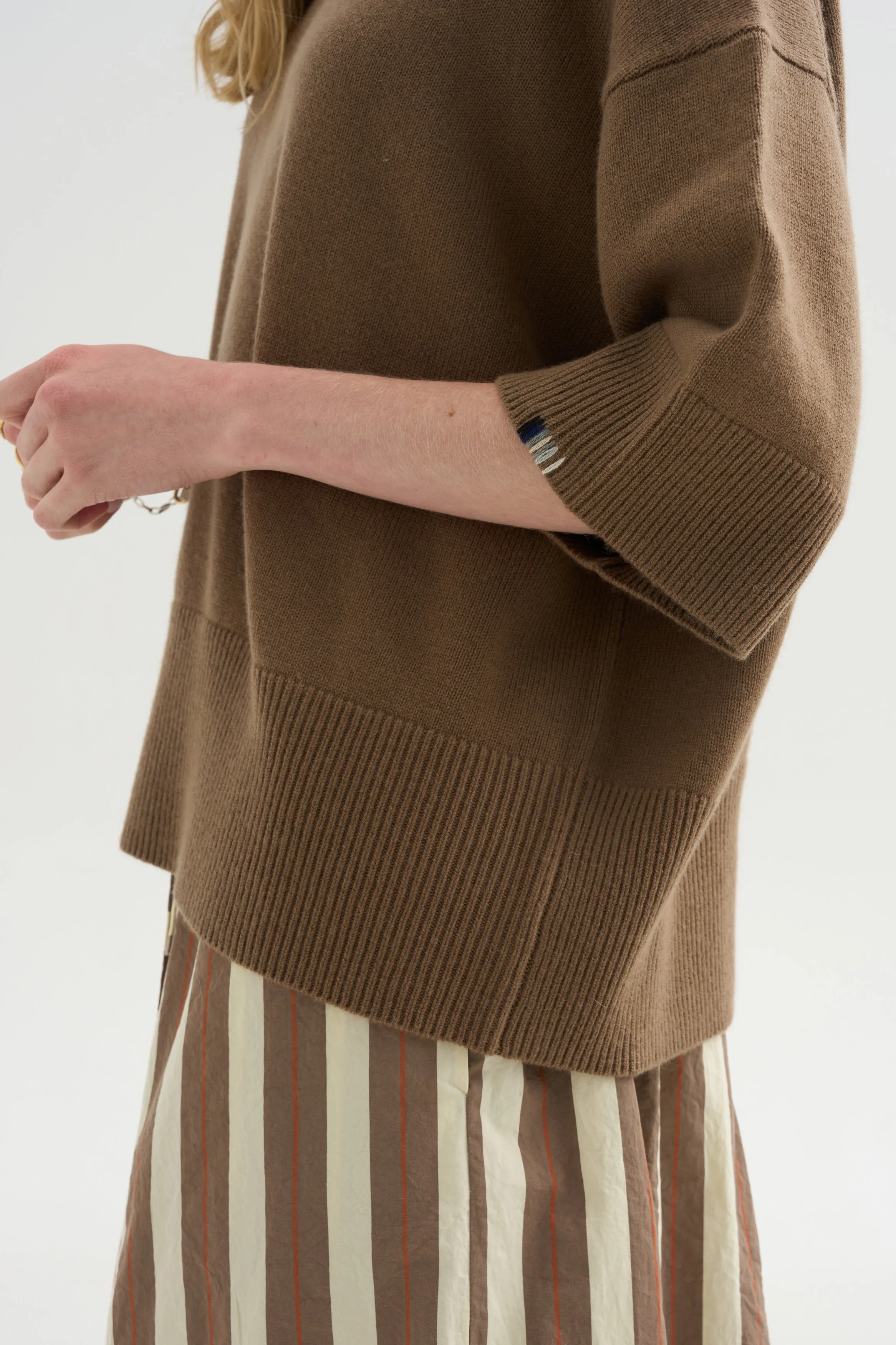 N°433 Sassie, Chai sold by Kick Pleat product image thumbnail 5