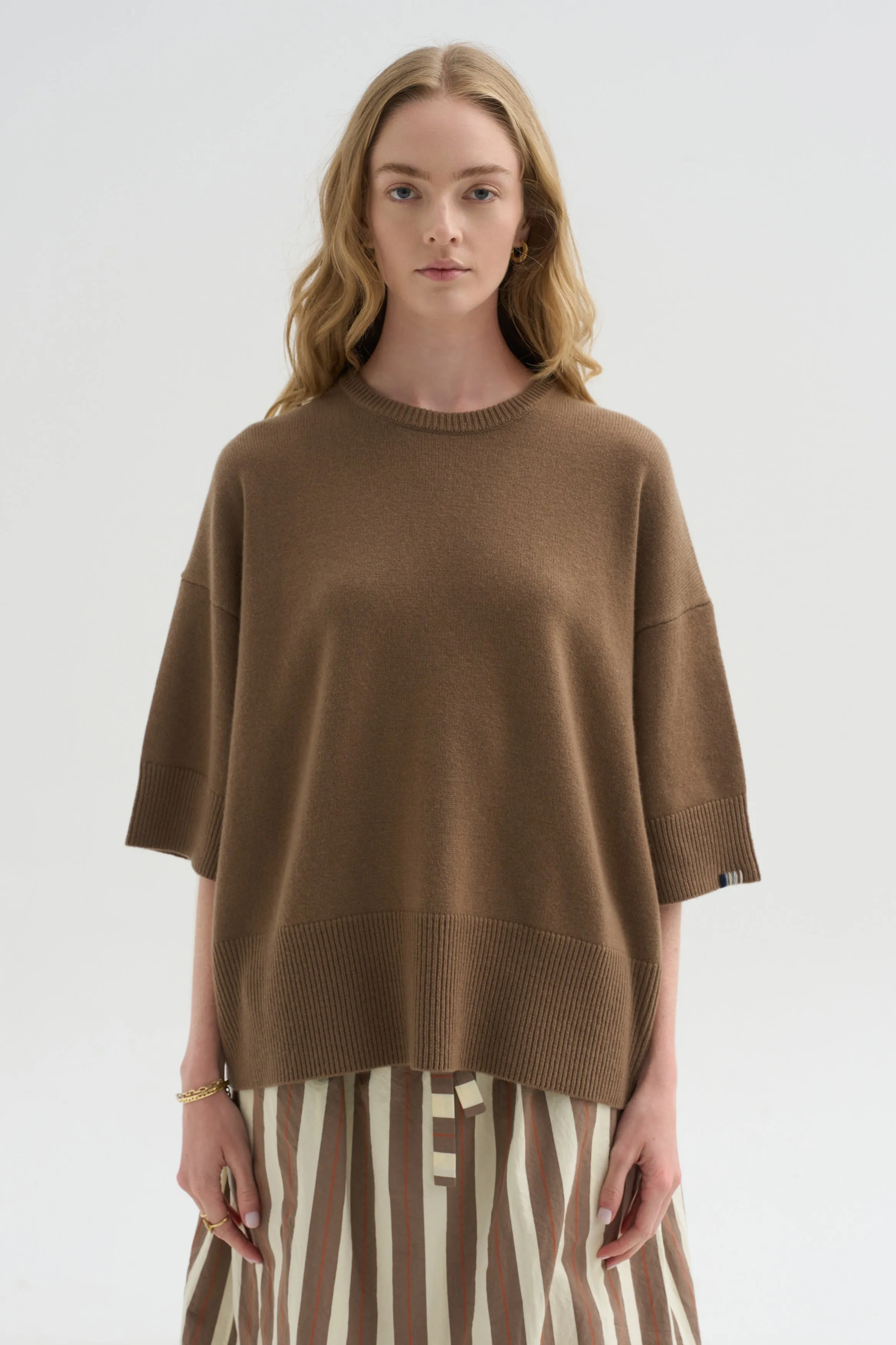 N°433 Sassie, Chai sold by Kick Pleat product image thumbnail 2