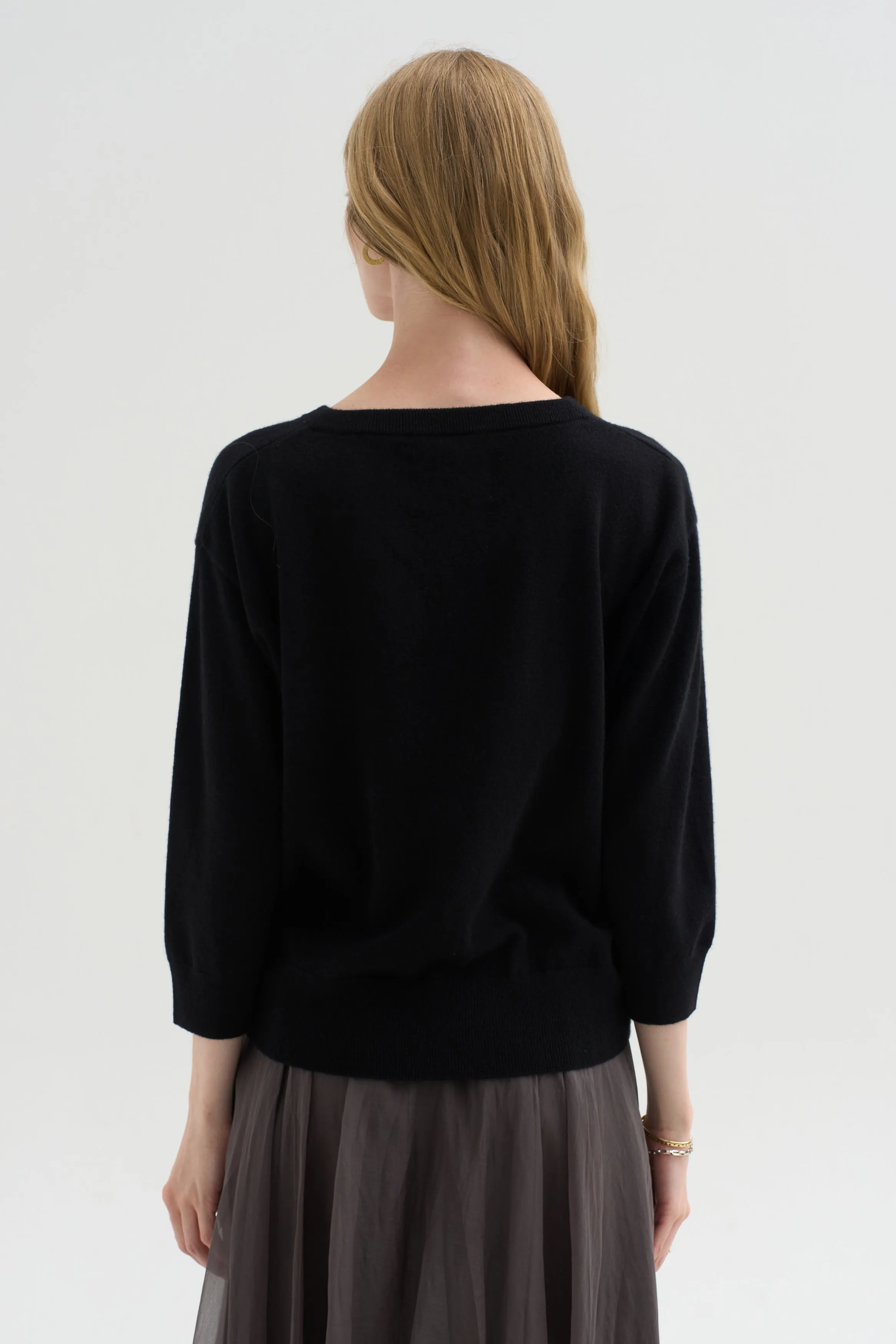N°491 Pearl, Raven sold by Kick Pleat product image thumbnail 4