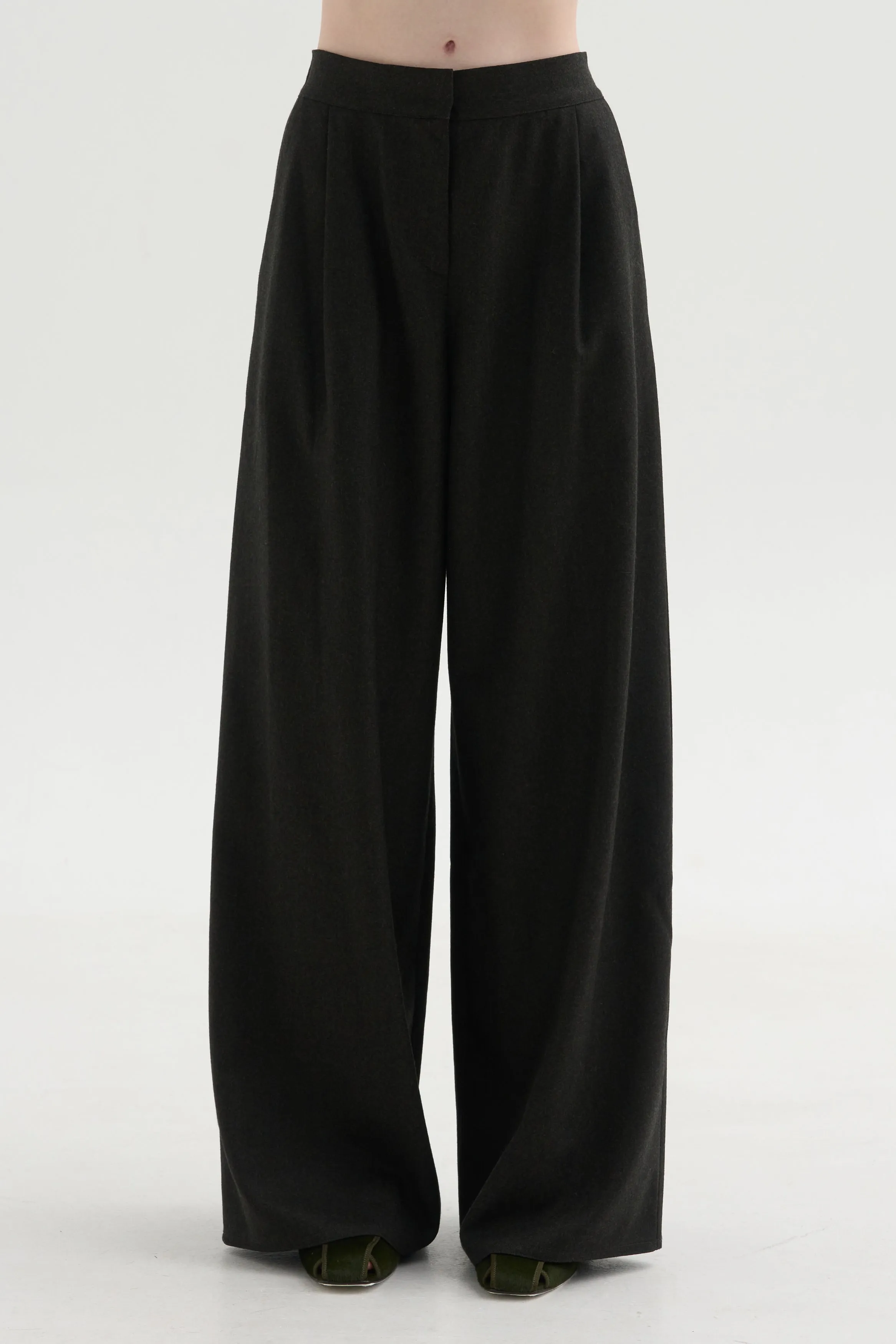 Full Pants Flanella, Moss sold by Kick Pleat product image thumbnail 2