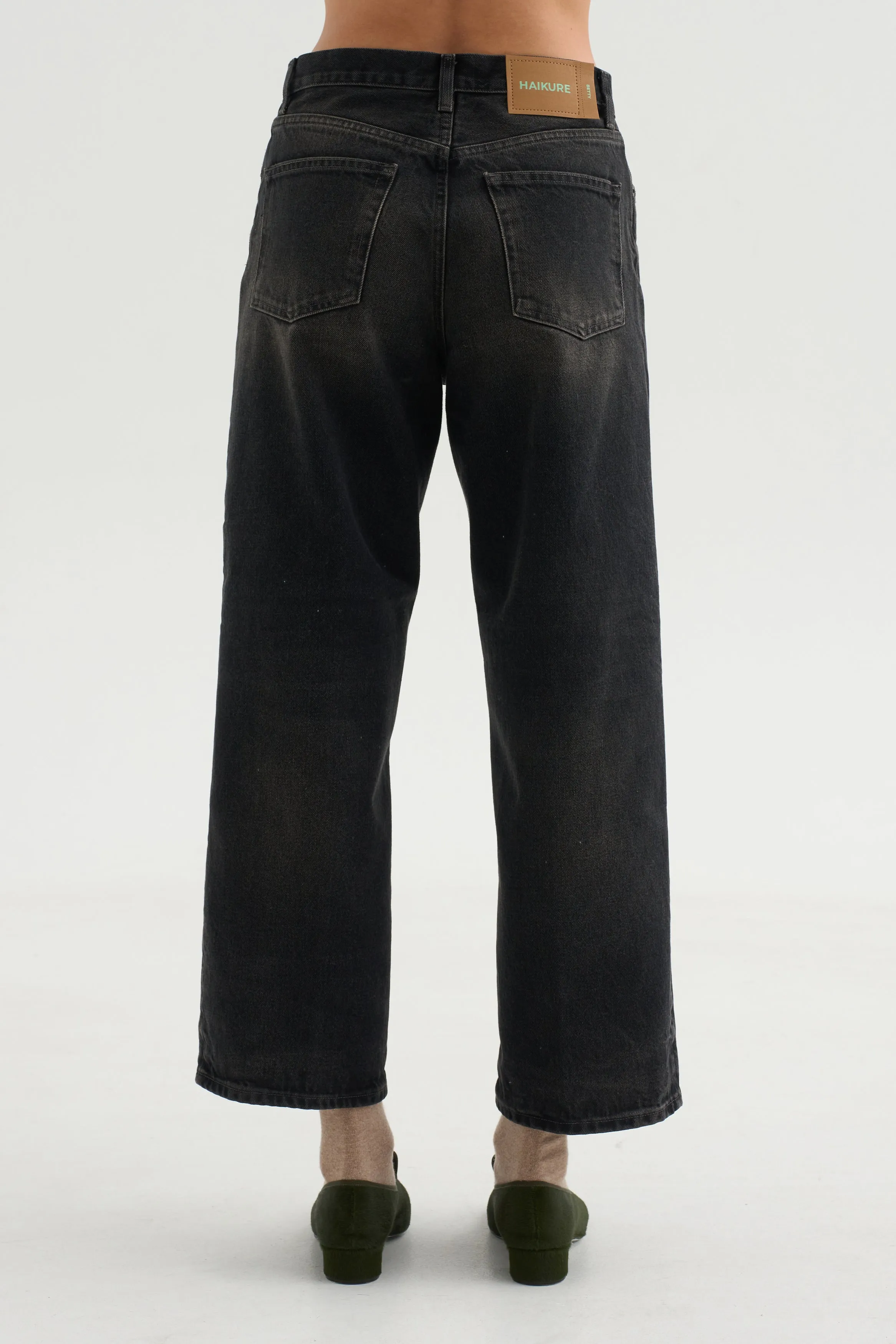 Betty, Vintage Black sold by Kick Pleat product image thumbnail 4