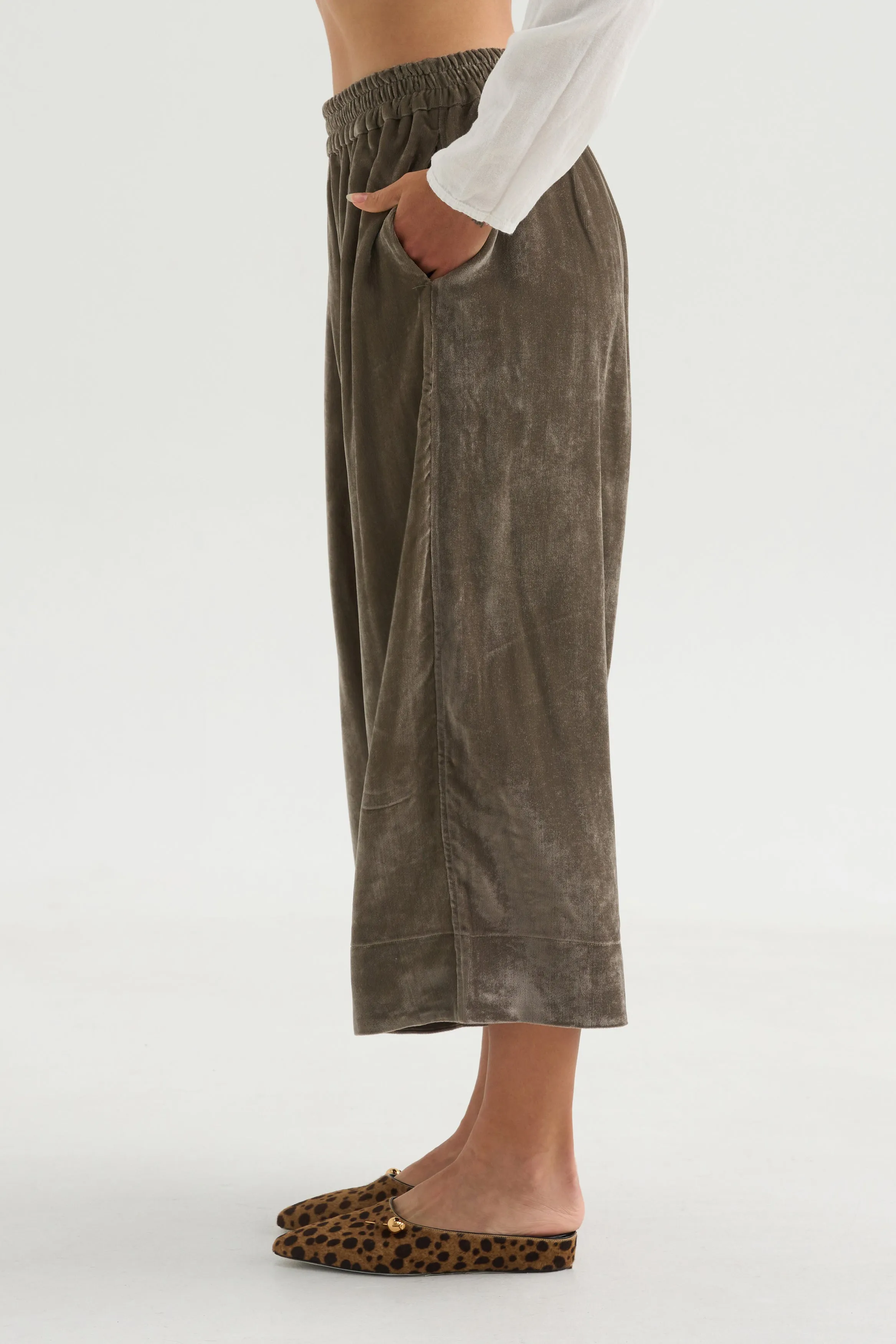 Wide & Long Trouser, Taupe sold by Kick Pleat product image thumbnail 3