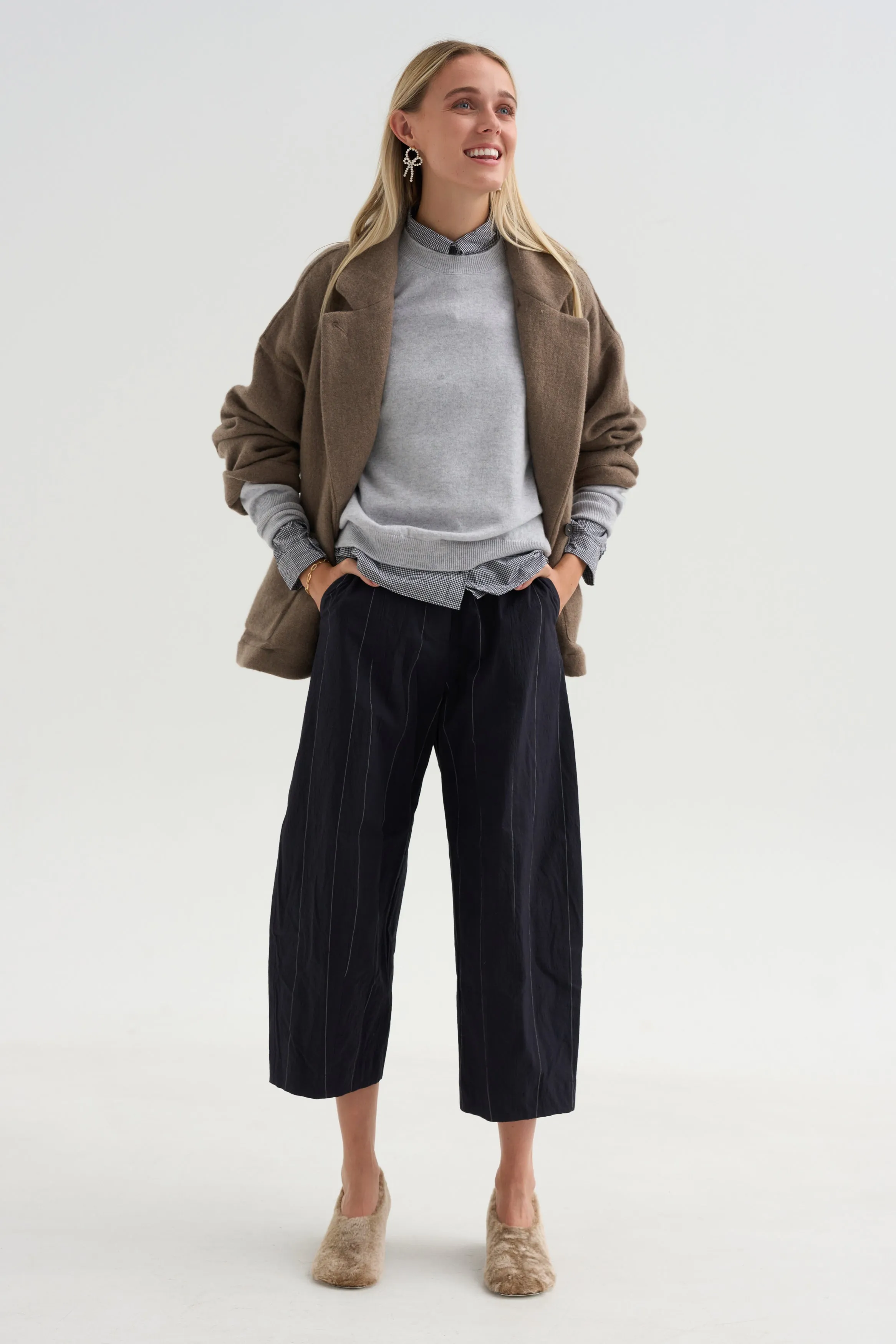 Sandra Pants, Navy sold by Kick Pleat