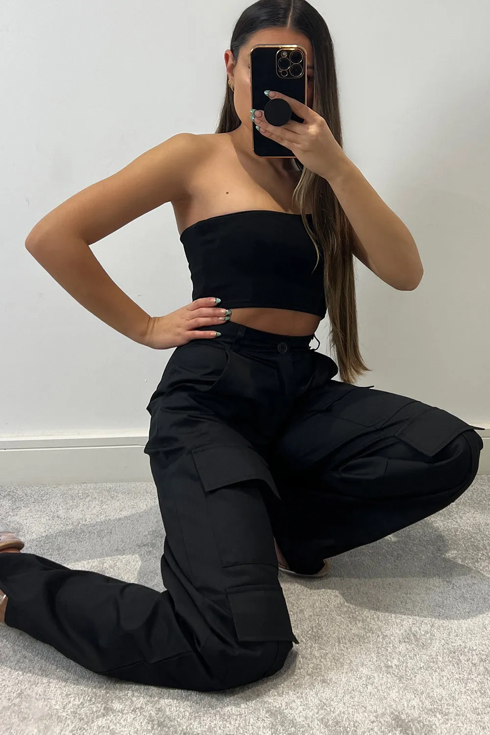 Larnie Black Double Pocket Wide Leg Cargo Trousers sold by Lasula product image thumbnail 4