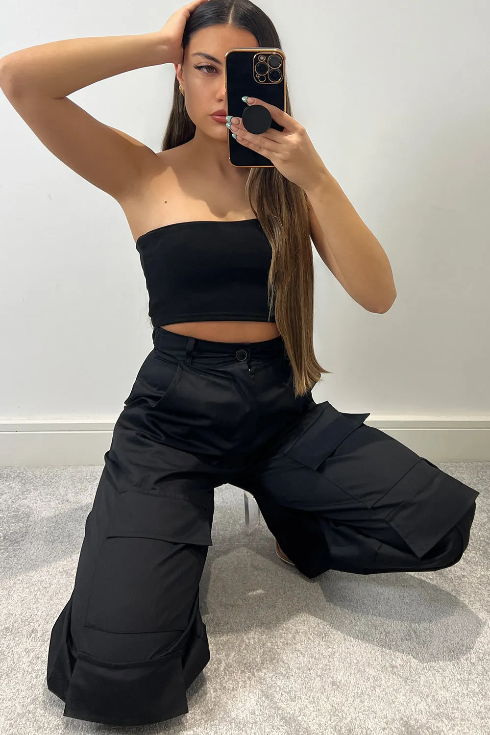 Larnie Black Double Pocket Wide Leg Cargo Trousers sold by Lasula product image thumbnail 2