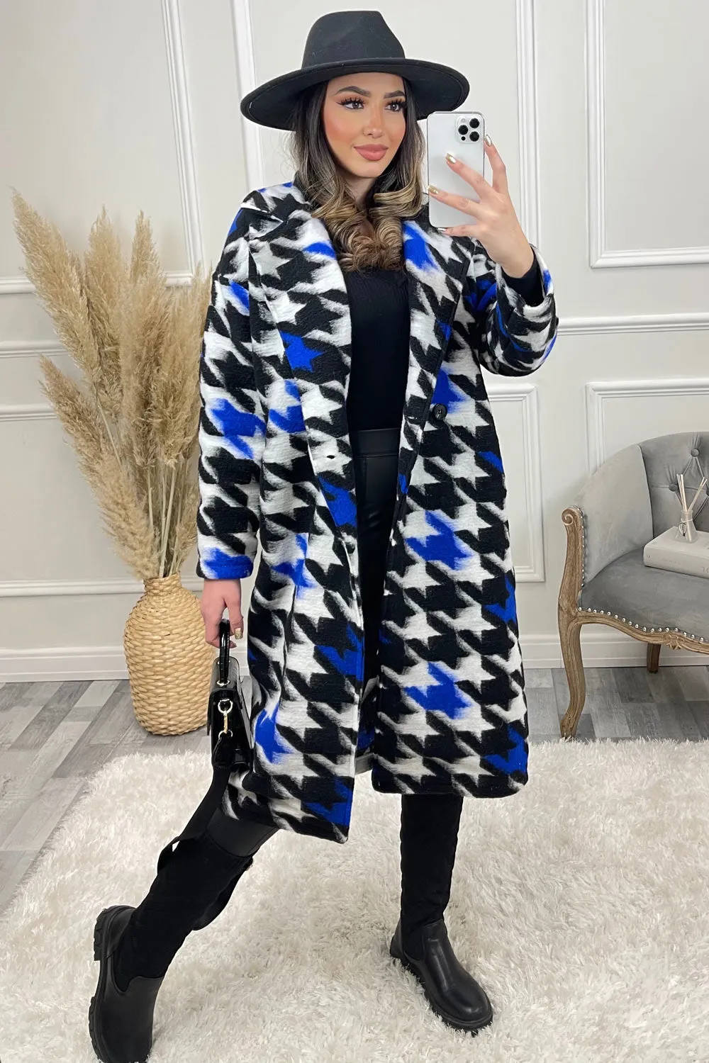 Mai Blue and White Multi Dogtooth Print Knitted Longline Coat sold by Lasula product image thumbnail 3