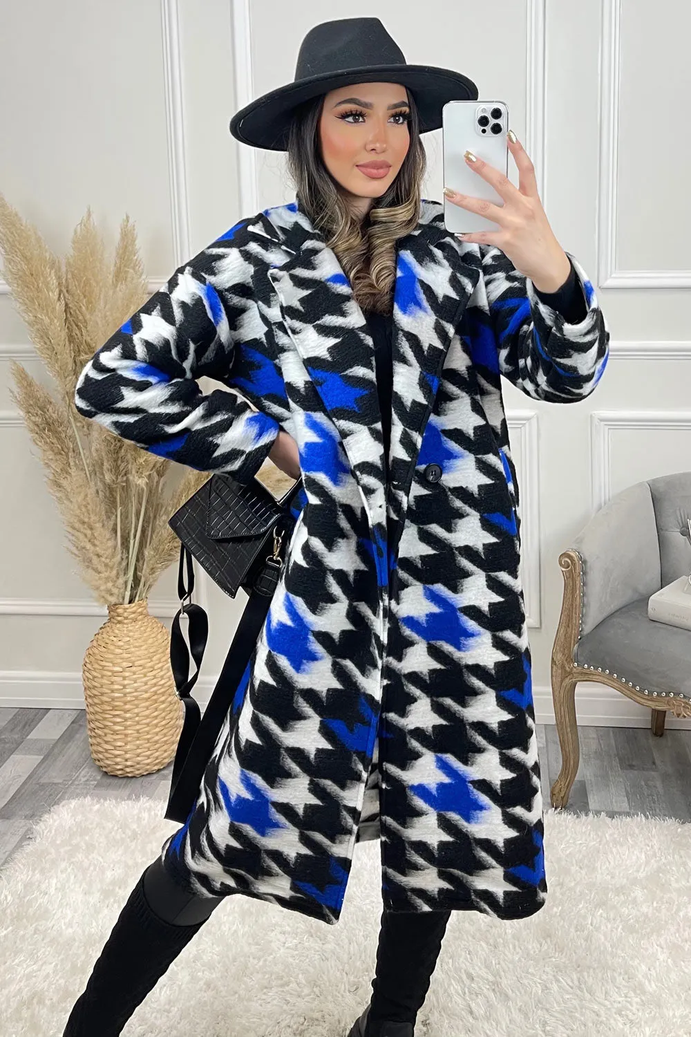 Mai Blue and White Multi Dogtooth Print Knitted Longline Coat sold by Lasula product image thumbnail 2