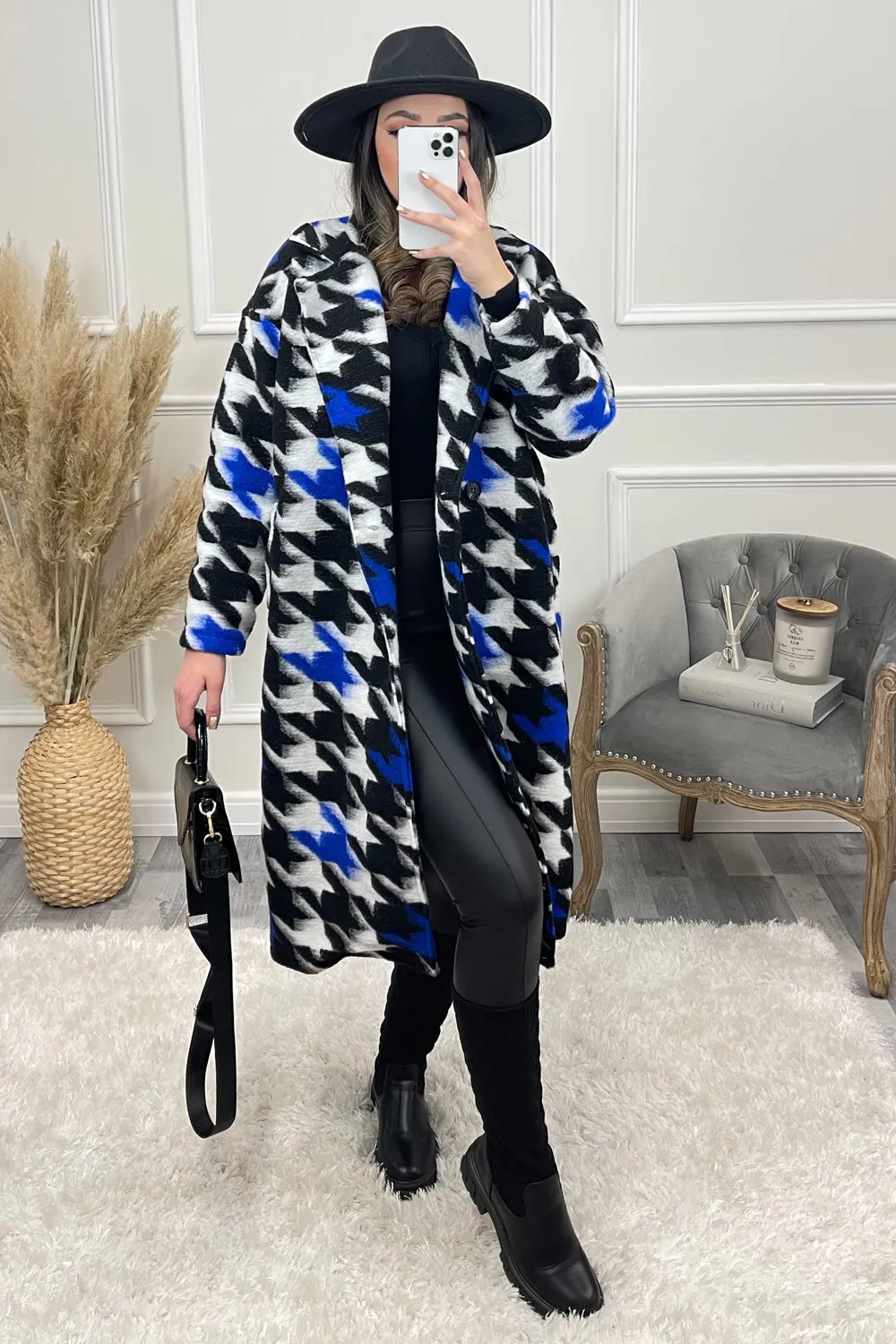 Mai Blue and White Multi Dogtooth Print Knitted Longline Coat sold by Lasula product image thumbnail 4