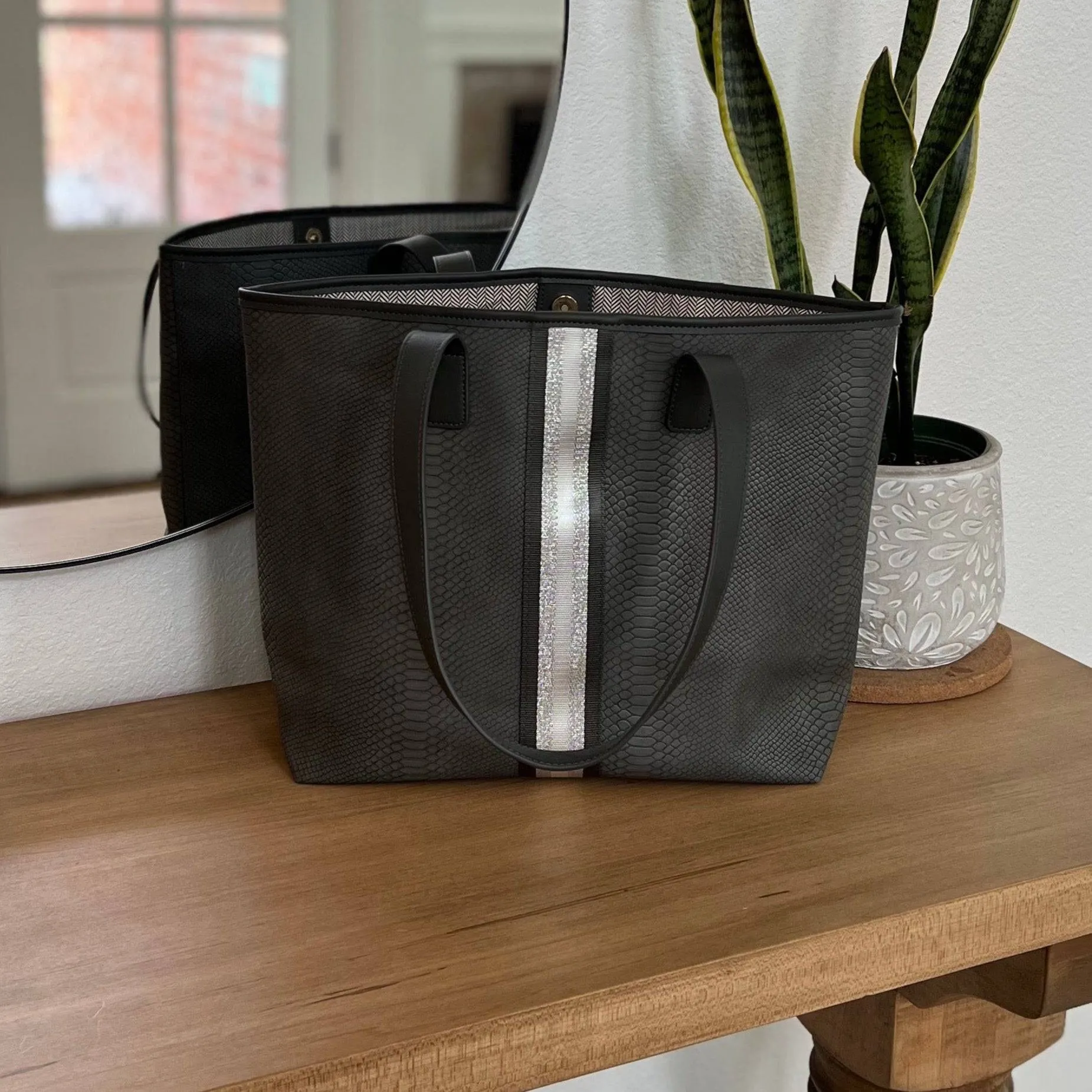 kira Tote. sold by Threaded Pear product image thumbnail 4
