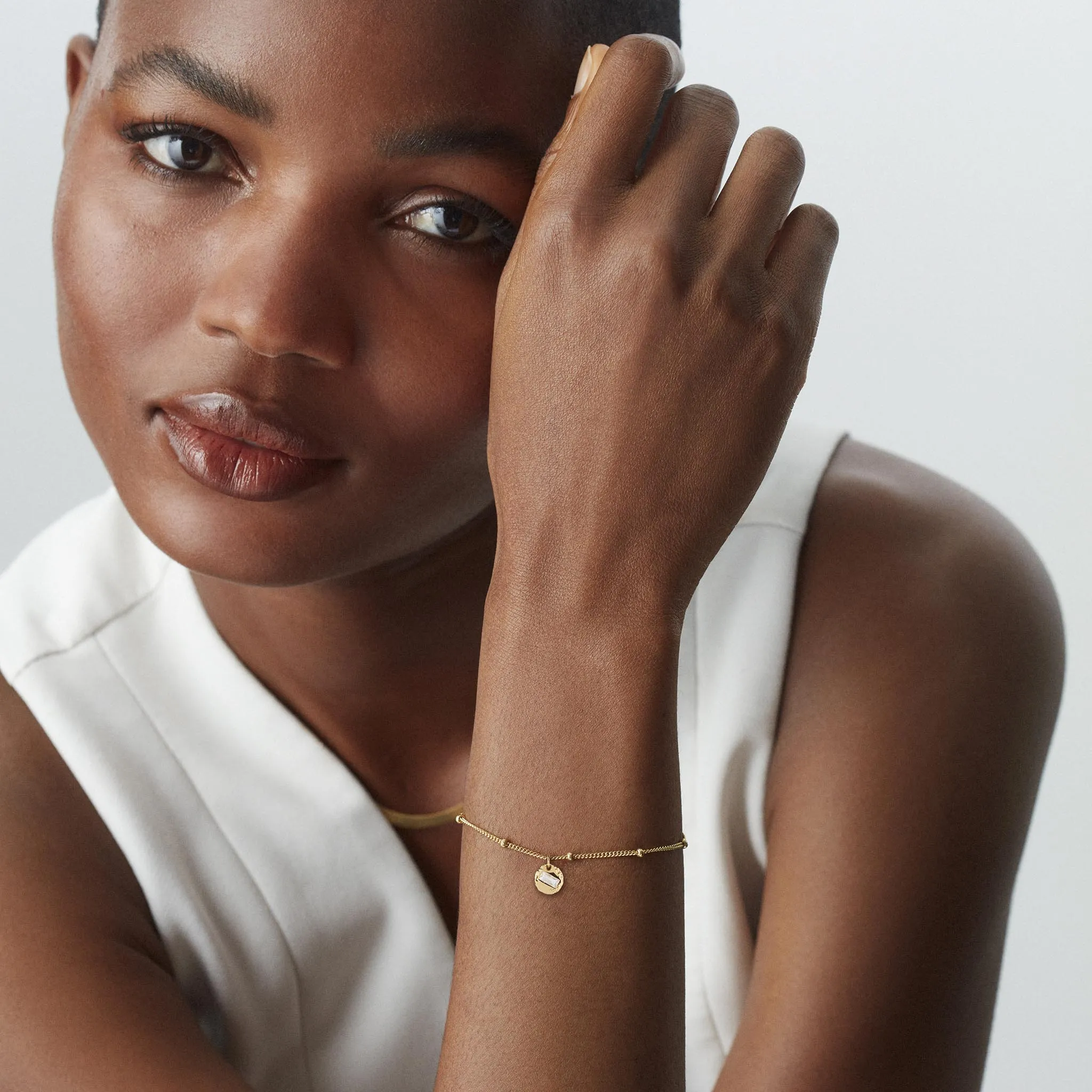 Birthstone Bracelet Gold sold by Muru product image thumbnail 3