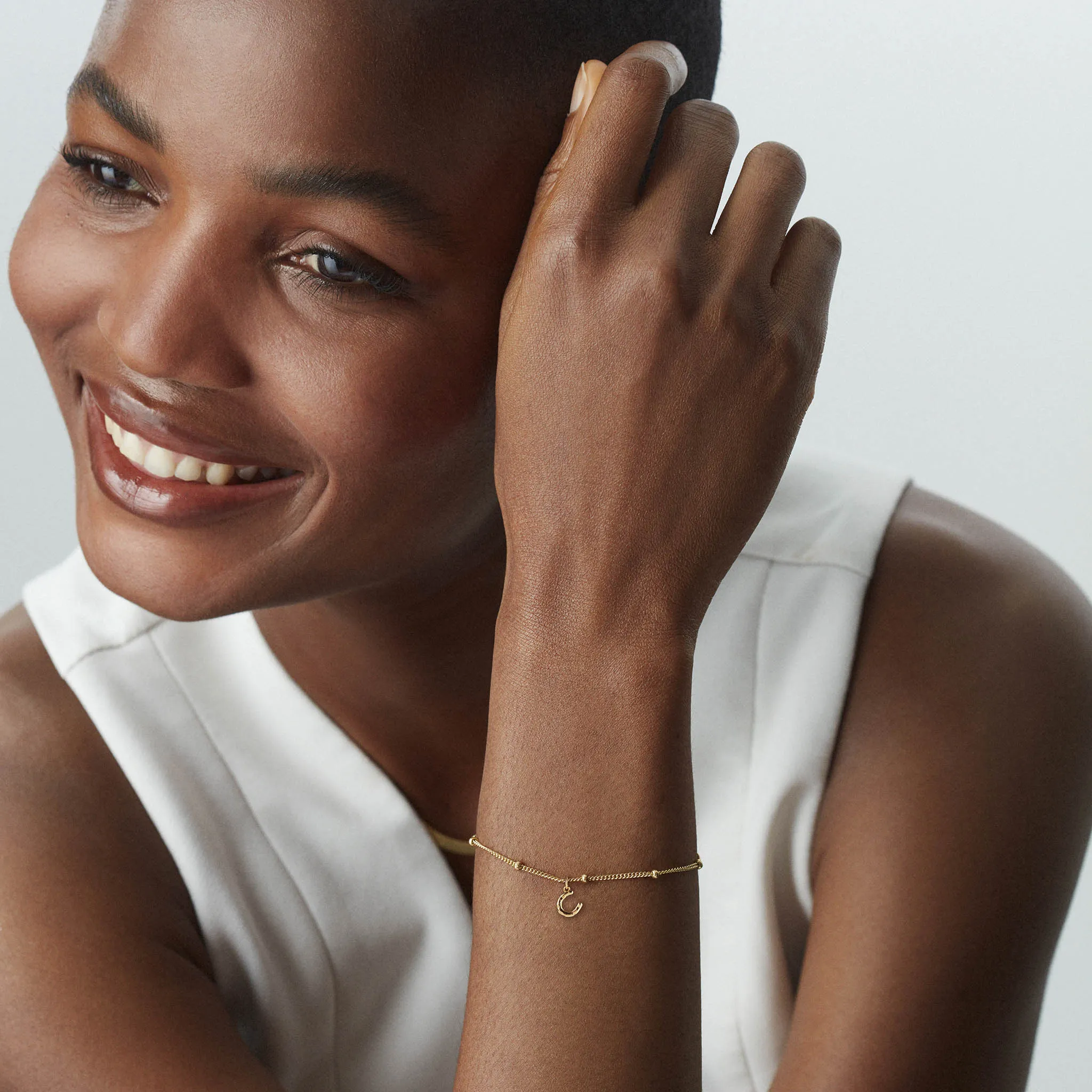 Horseshoe Bracelet Gold sold by Muru product image thumbnail 2