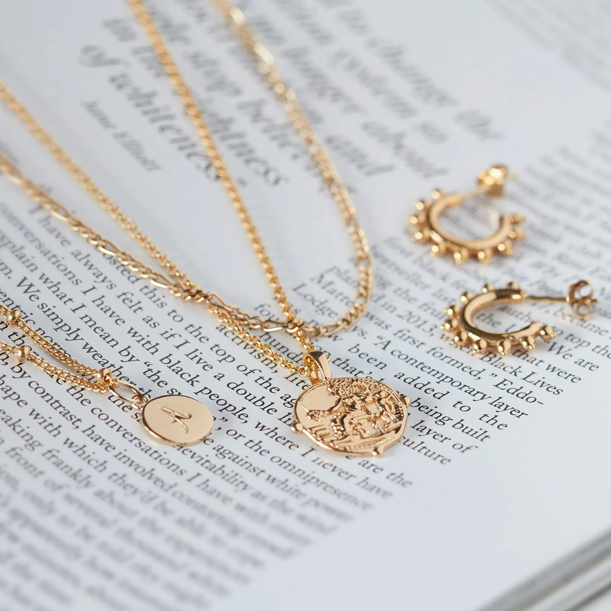 Aphrodite Coin Necklace Gold sold by Muru product image thumbnail 3