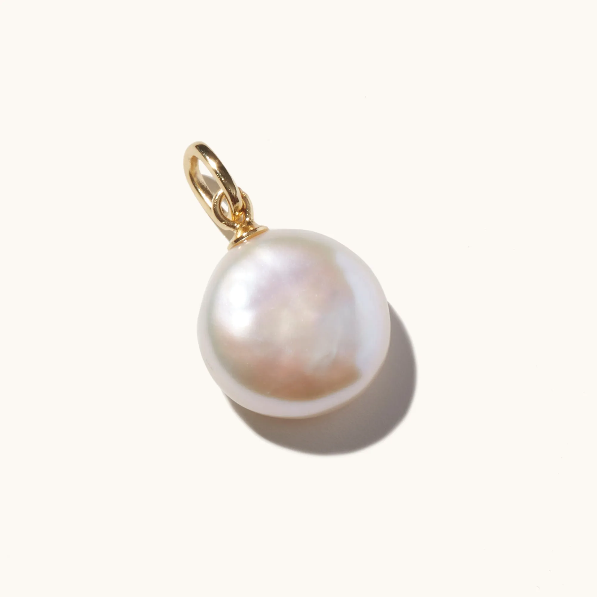 Round Pearl Pendant Gold sold by Muru