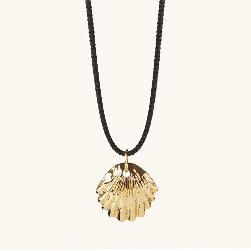 Shell Cord Necklace Gold sold by Muru