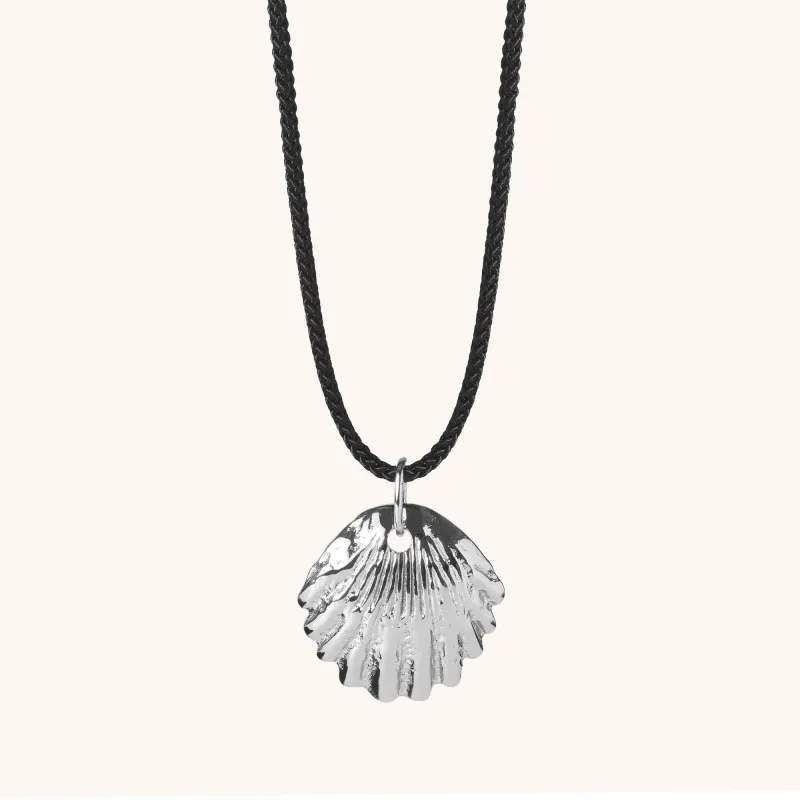 Shell Cord Necklace Silver sold by Muru
