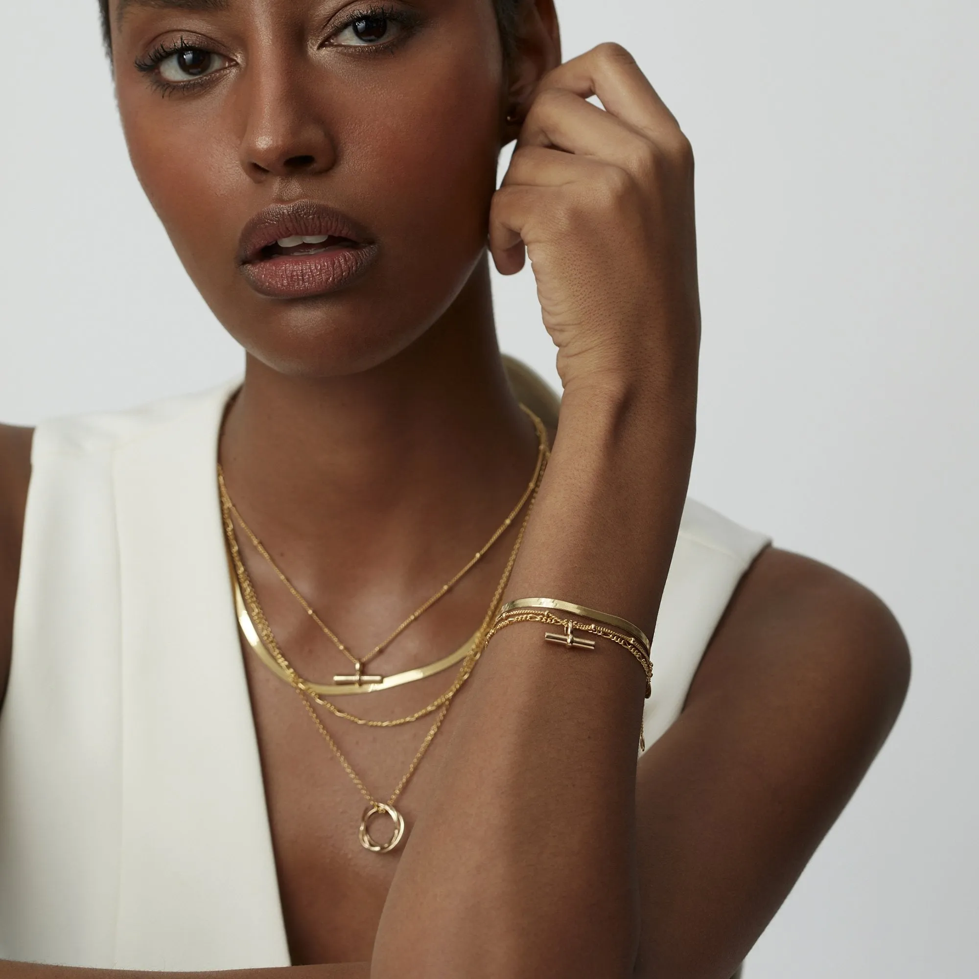 T-Bar Figaro Chain Bracelet Gold sold by Muru product image thumbnail 2