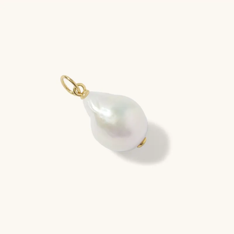 Pearl Pendant Gold made by Muru