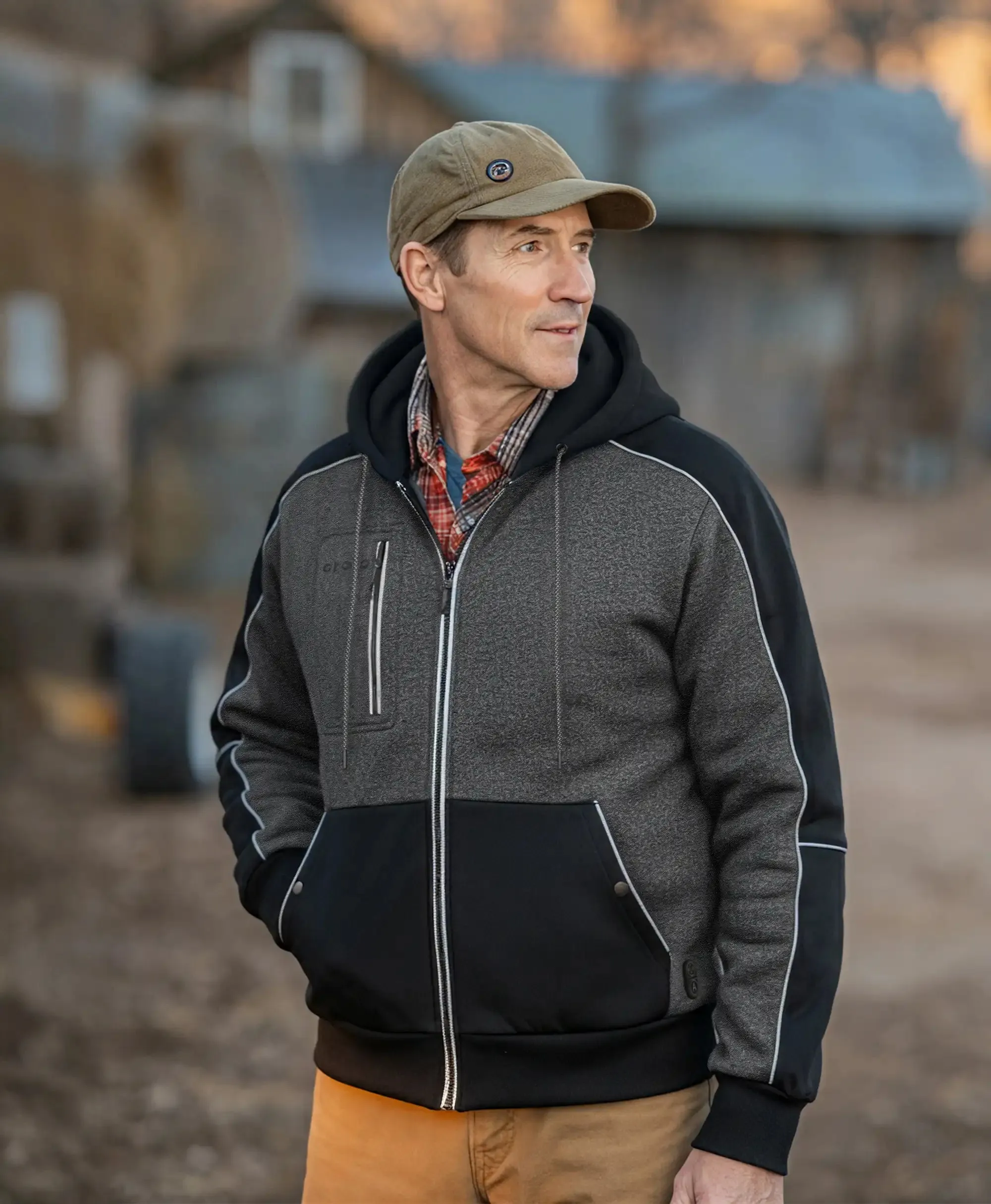 (Open-box) Wayne Unisex 5-Zone Heated Full-Zip Hoodie (Battery Set Not Included) sold by Ororo product image thumbnail 3