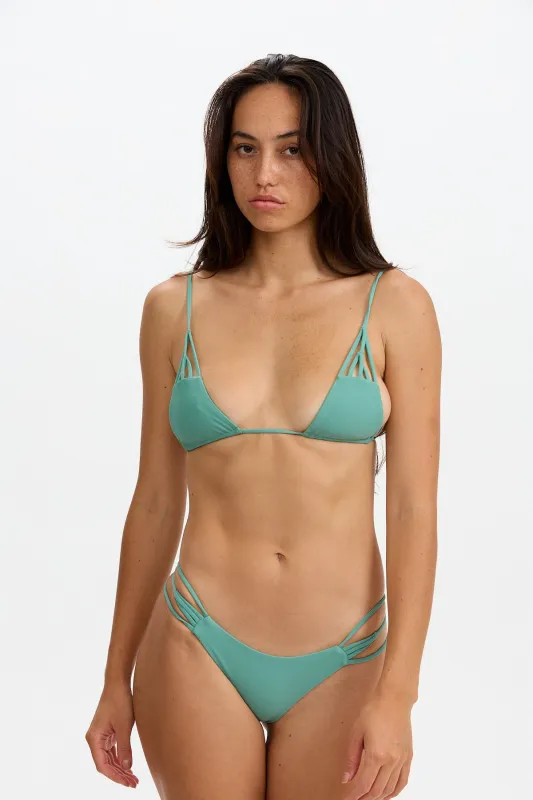 Ozzi Bottom 2.0 - Sandbar sold by Benoa Swim