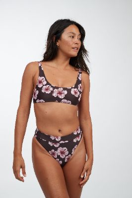 North Top - Outrigger sold by Benoa Swim