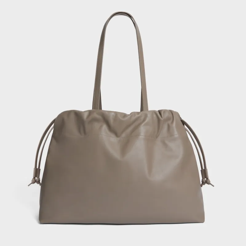 The Asisi Tote sold by LEMIZ