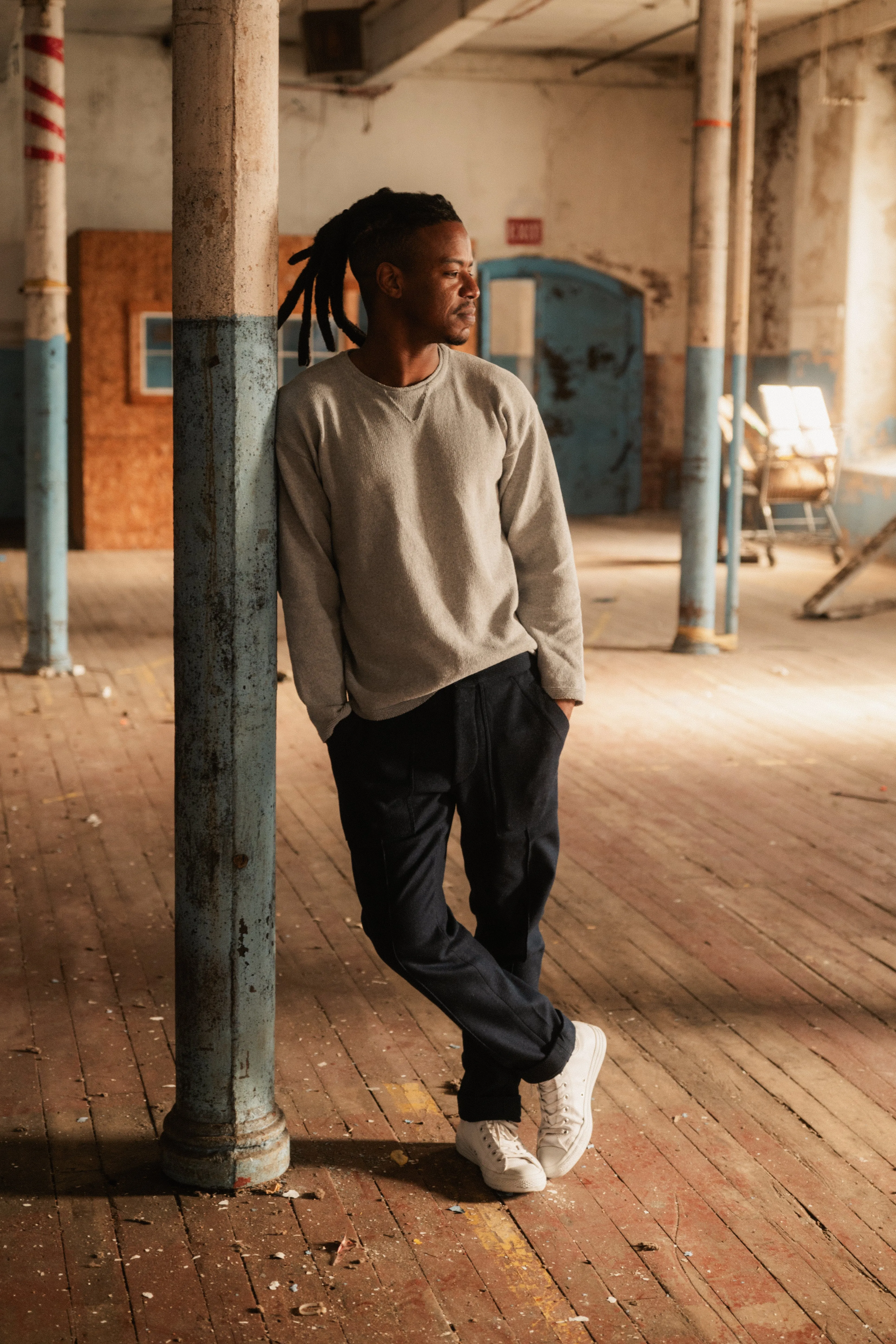 Ringer (Sweatshirt Sweater) sold by Warren product image thumbnail 2