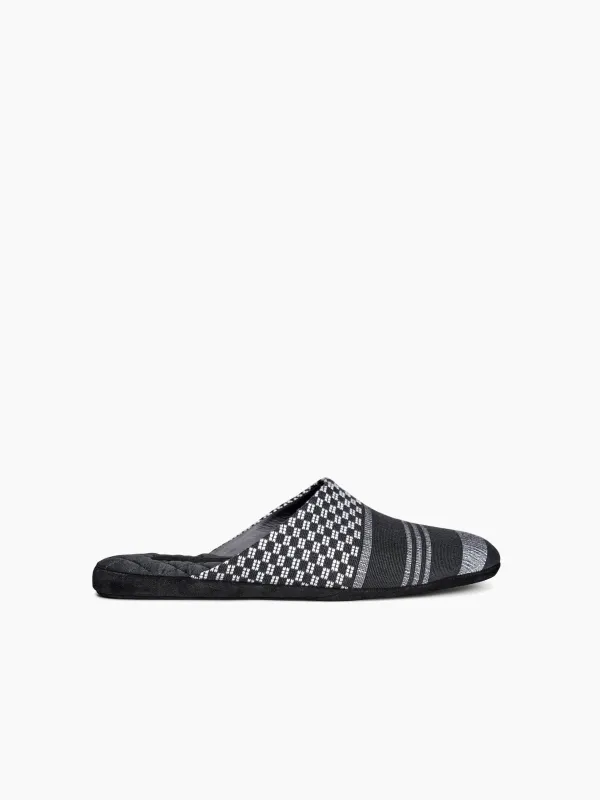 PANTUFA Quilted Slipper sold by Armando Cabral