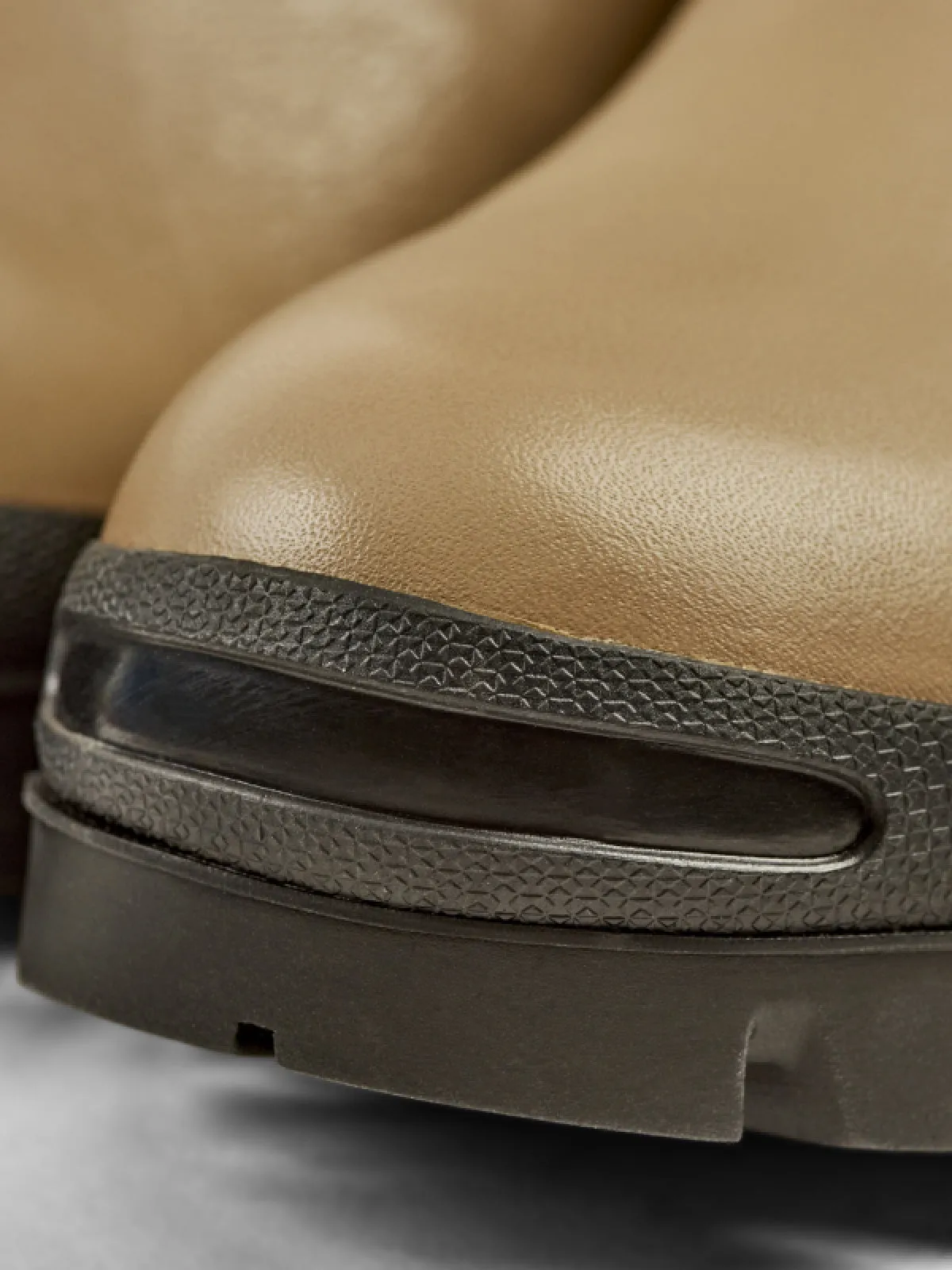 BUBA Slip-on Chelsea Lug Boot sold by Armando Cabral product image thumbnail 4