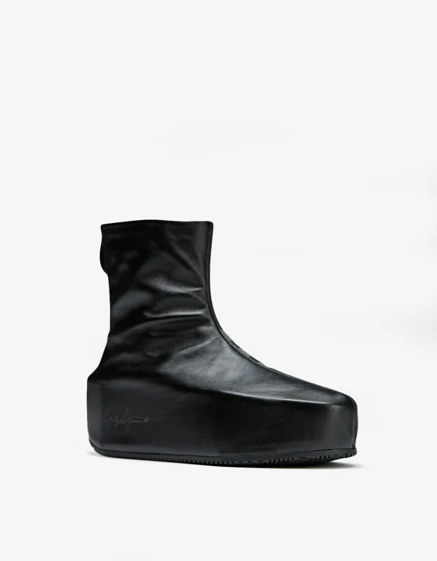 Y-3 Black Kyasu Overboots sold by Zoo Fashions
