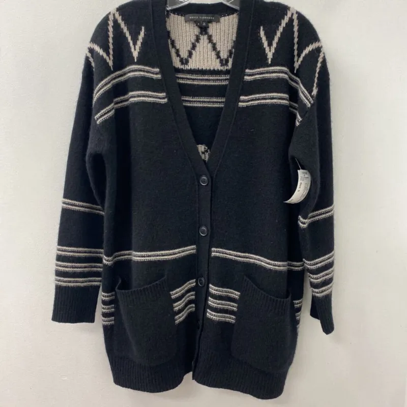 SKULL CASHMERE WOMEN'S CASHMERE black white S sold by The Comeback