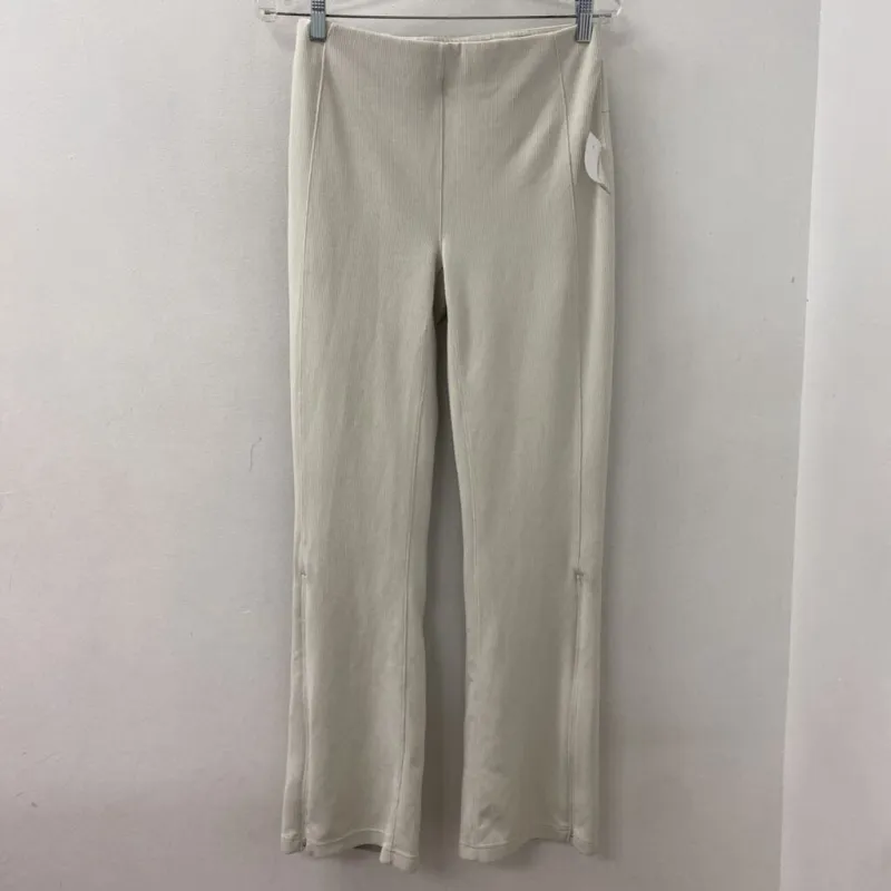 LULULEMON WOMEN'S ACTIVE BOTTOM cream 8 sold by The Comeback