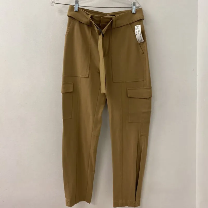 Banana Republic WOMEN'S PANTS beige 4L sold by The Comeback