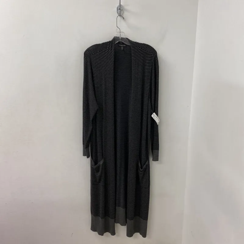 EILEEN FISHER WOMEN'S PLUS TOP grey black 1X sold by The Comeback