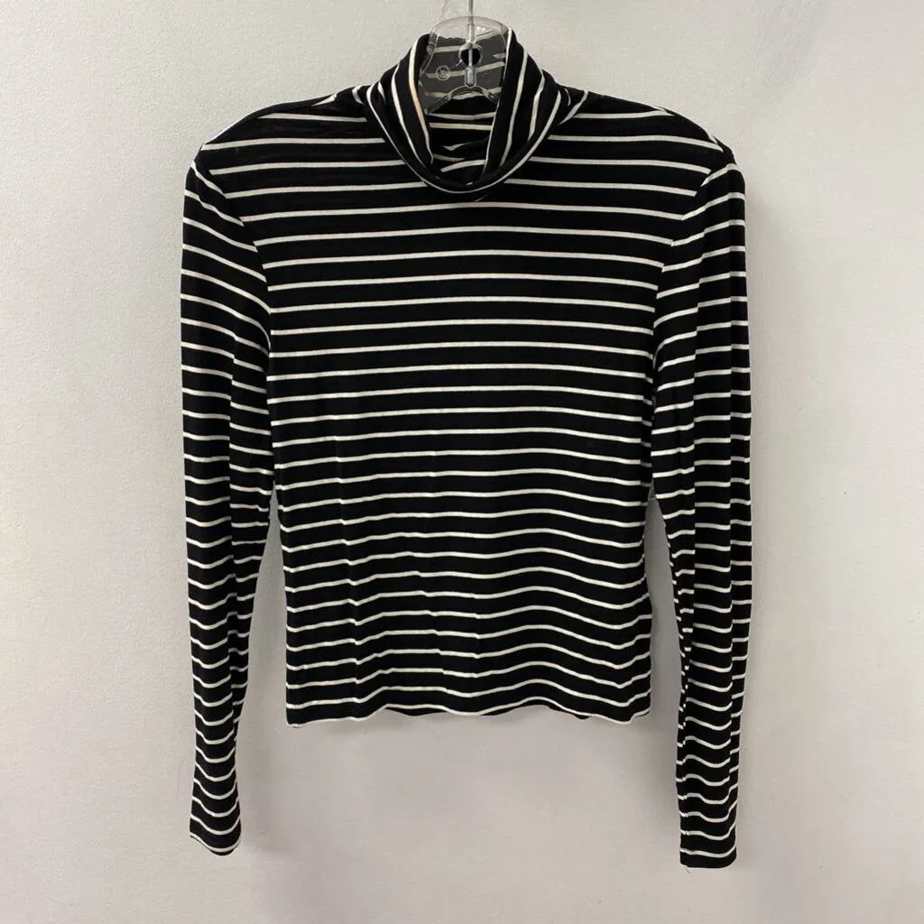 H&M WOMEN'S T-SHIRT black white M sold by The Comeback