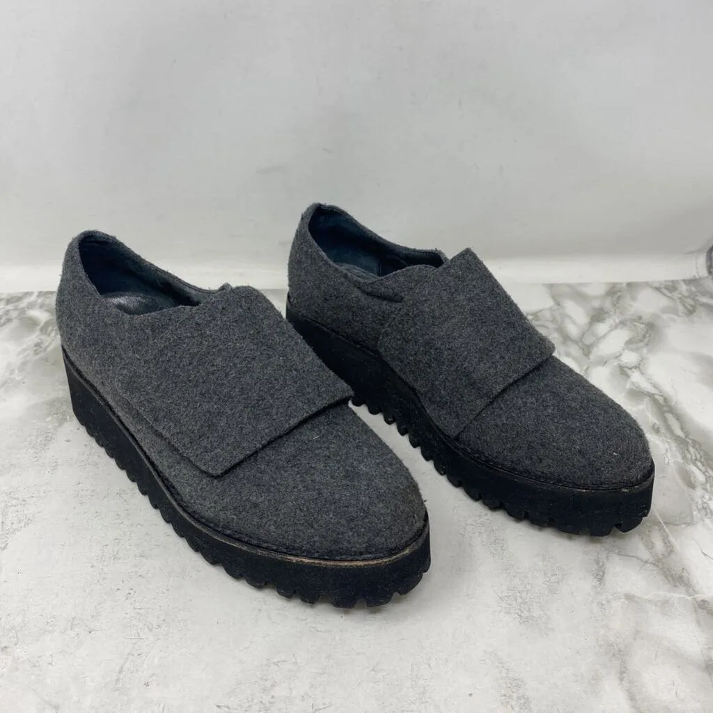 JEFFREY CAMPBELL WOMEN'S FOOTWEAR grey black 8 sold by The Comeback product image thumbnail 3