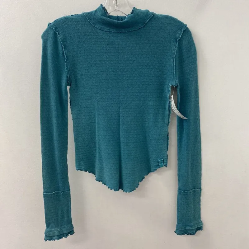 WE THE FREE WOMEN'S TOP blue XS sold by The Comeback