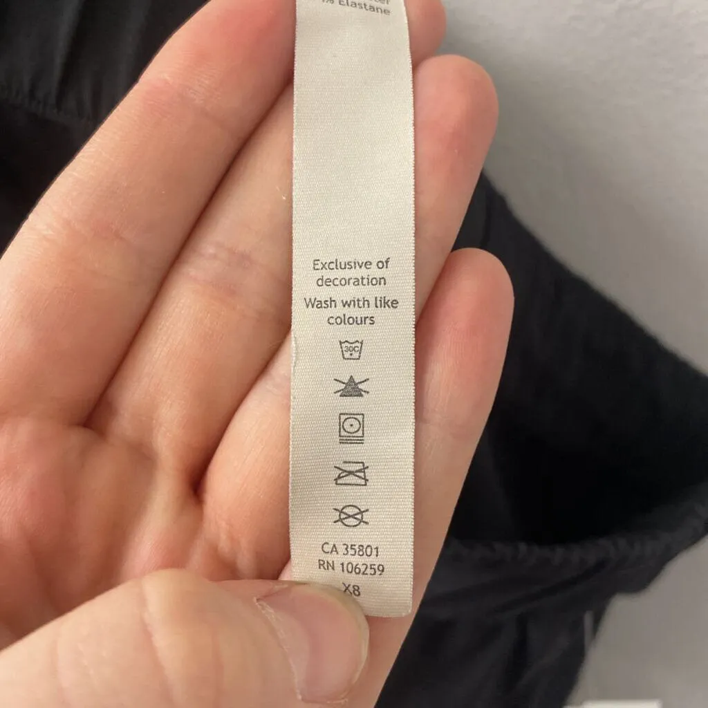 LULULEMON WOMEN'S ACTIVE BOTTOM black 6 sold by The Comeback product image thumbnail 4