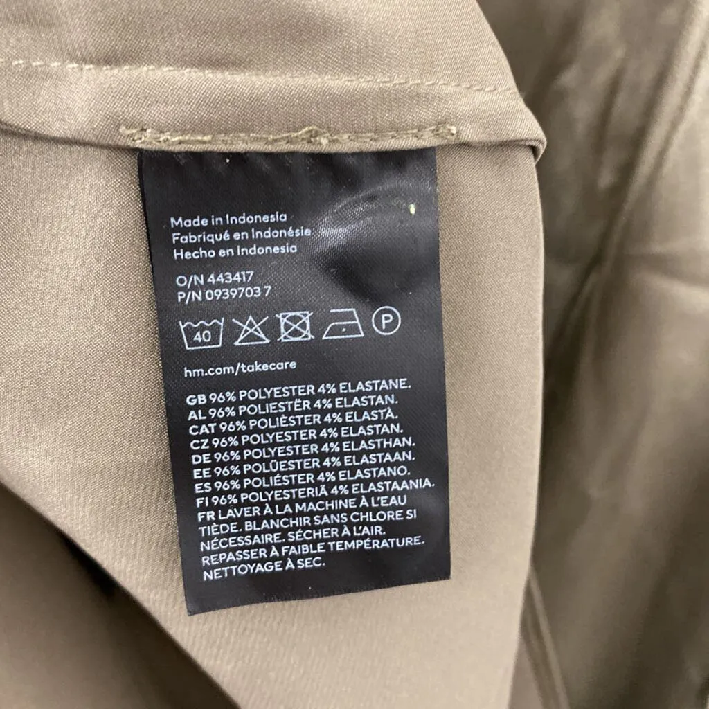 H&M WOMEN'S PLUS TOP green XXL sold by The Comeback product image thumbnail 3