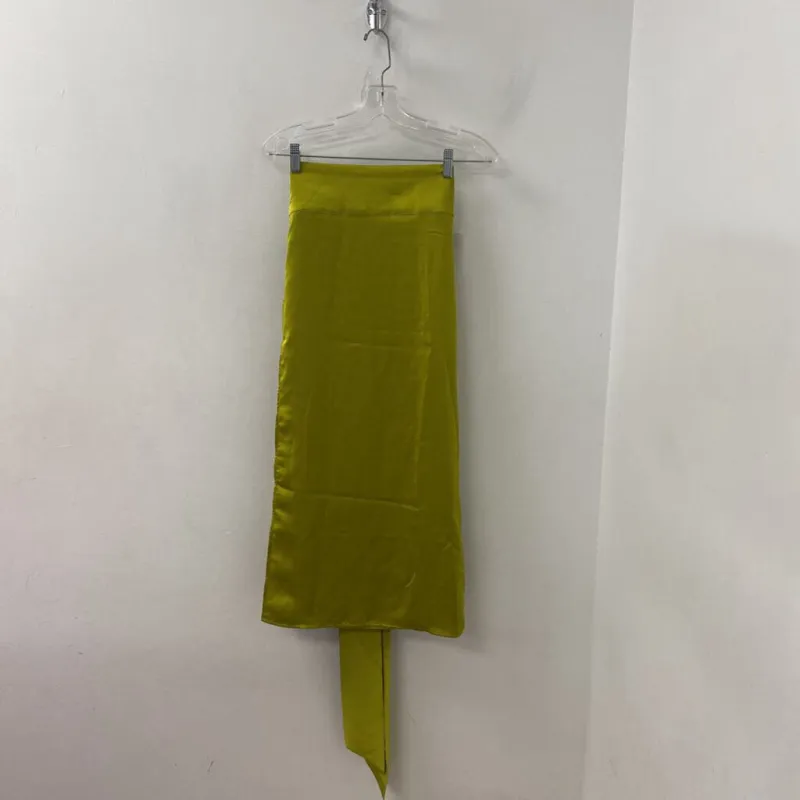 Commense WOMEN'S SKIRT chartreuse M sold by The Comeback