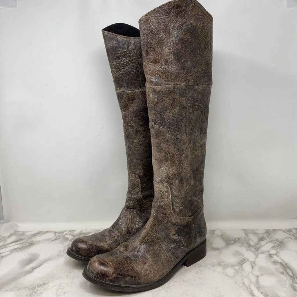 STEVE MADDEN WOMEN'S BOOTS brown 8.5 sold by The Comeback
